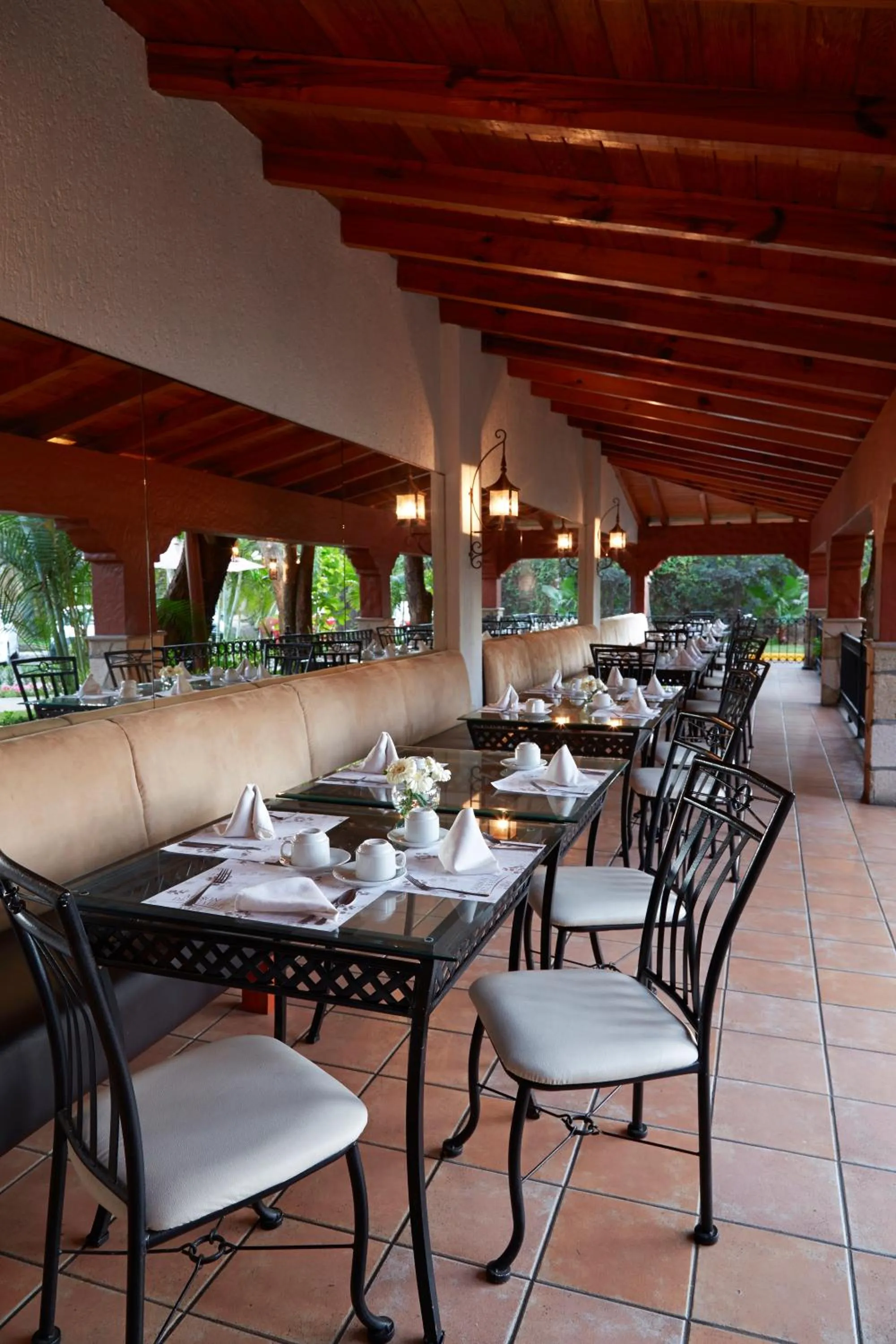 Restaurant/places to eat in Meson del Valle