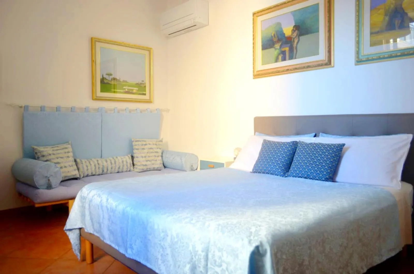 Photo of the whole room, Bed in B&B Al Mare Sorrento