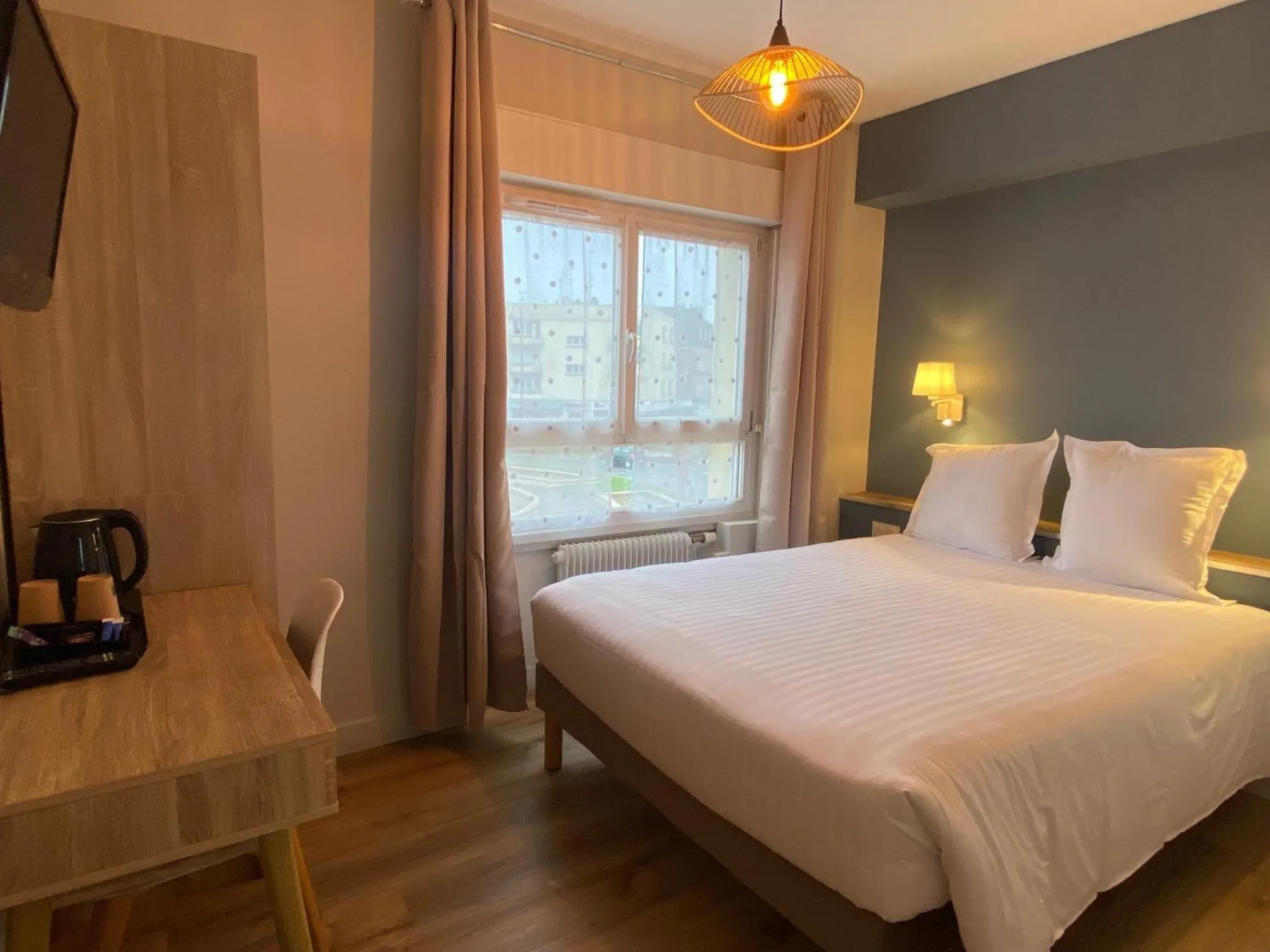 Bed in Hotel de Bretagne