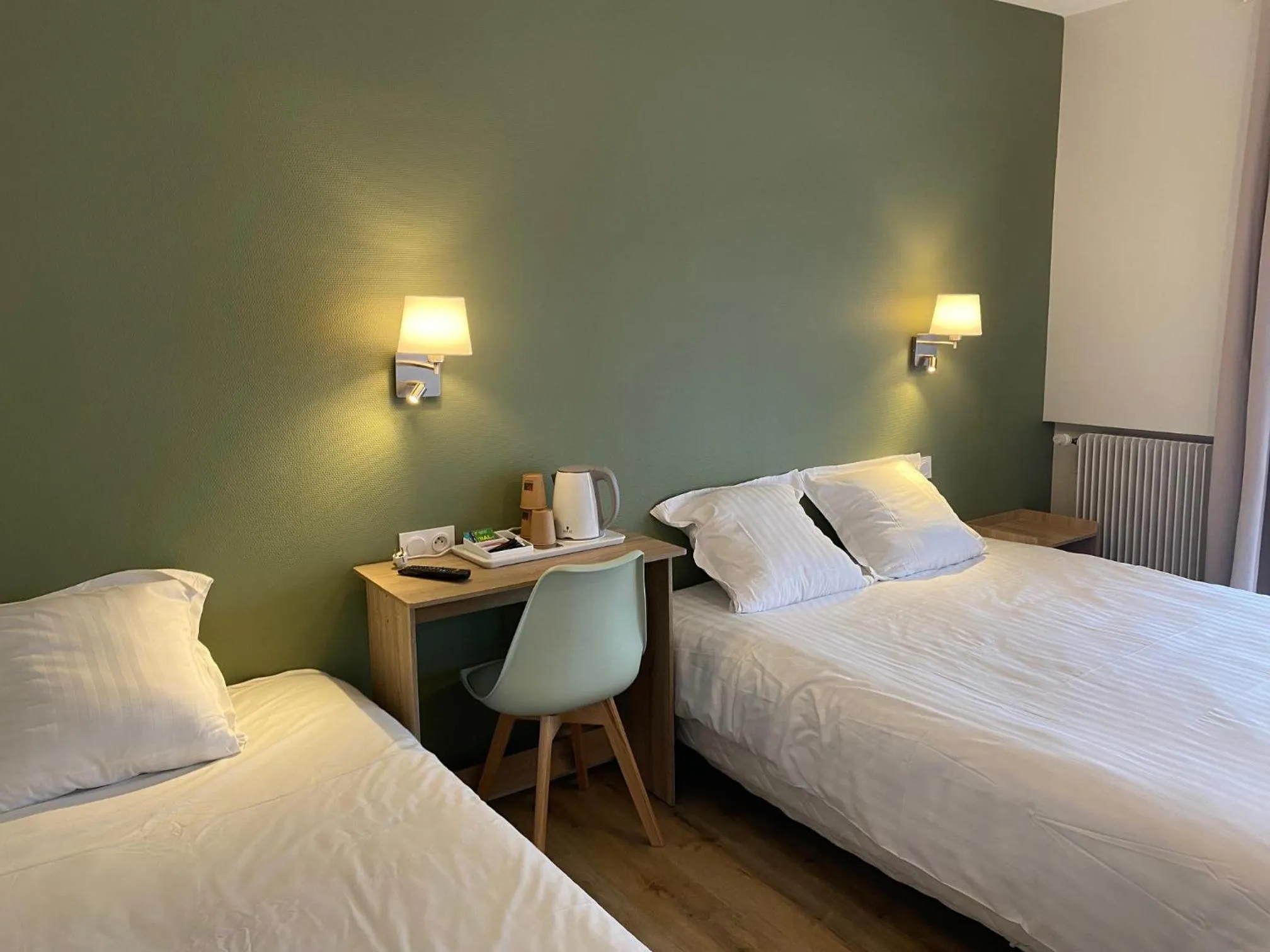 Bed in Hotel de Bretagne