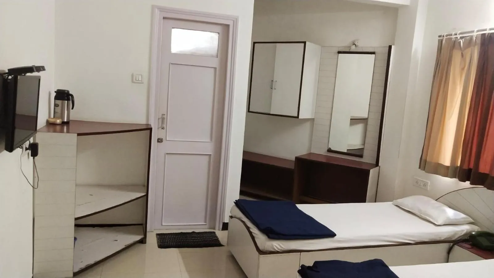 Bed in Hotel Vaishali