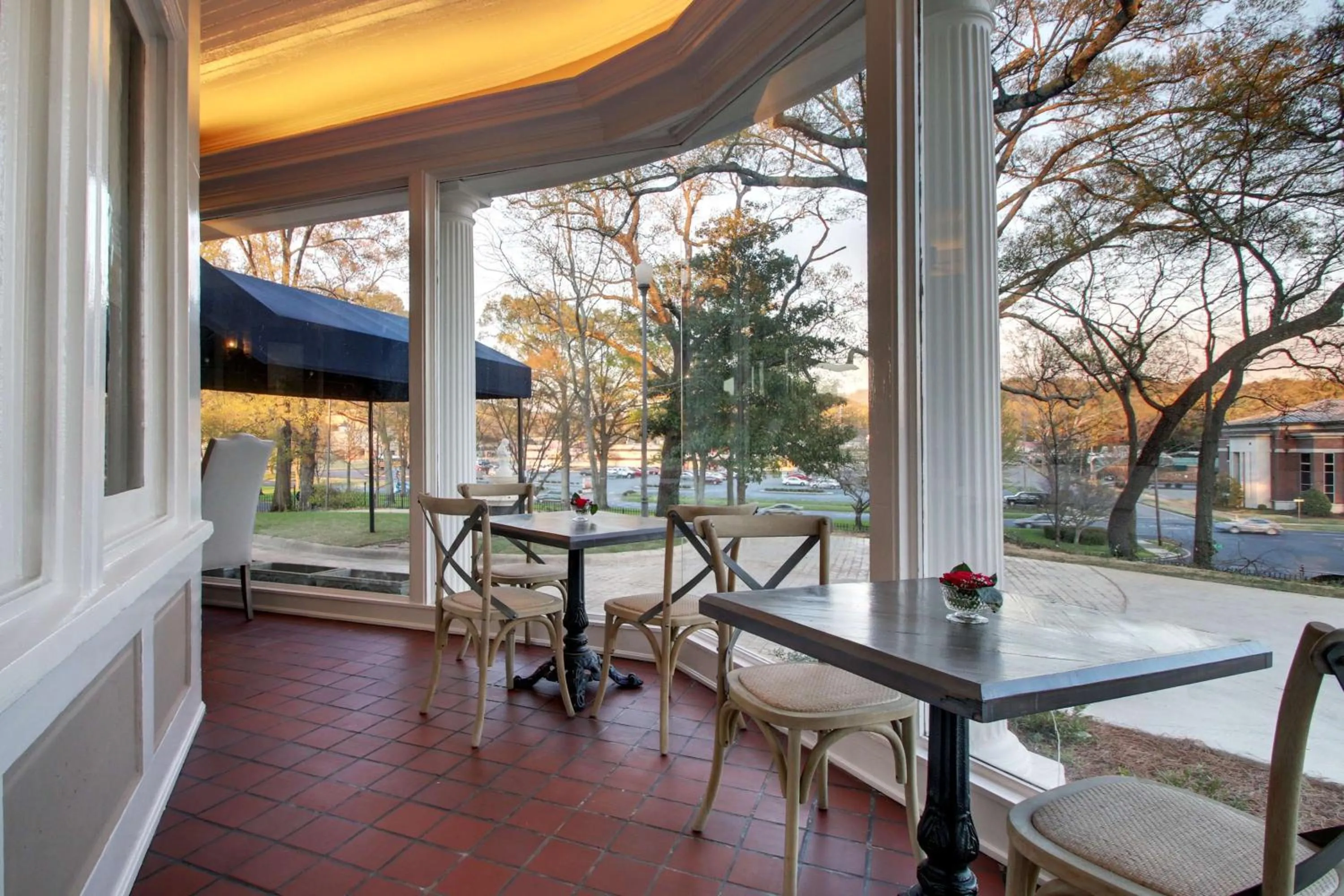 Restaurant/places to eat in Hotel Finial BW Premier Collection Oxford - Anniston