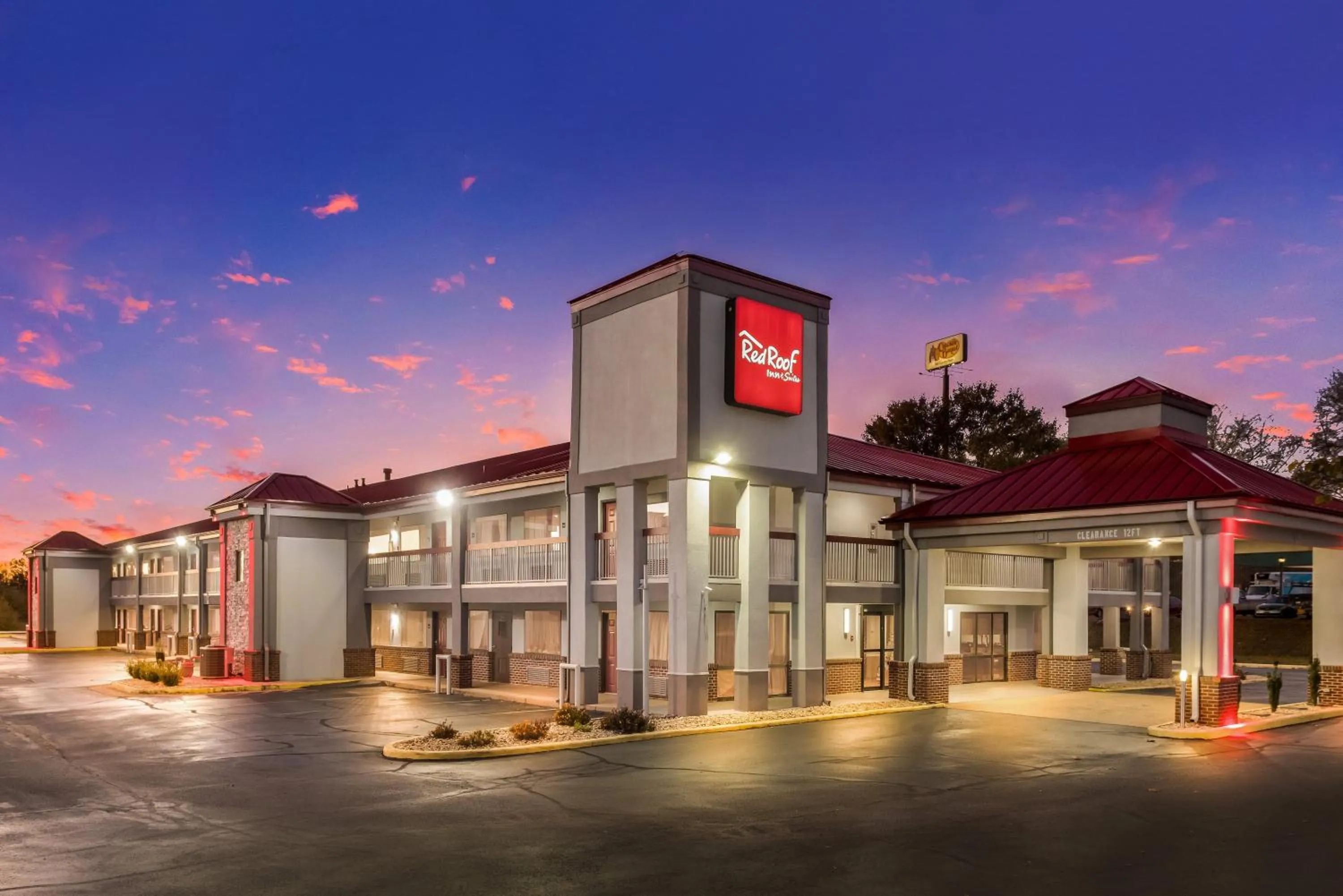 Property building in Red Roof Inn & Suites Athens, AL