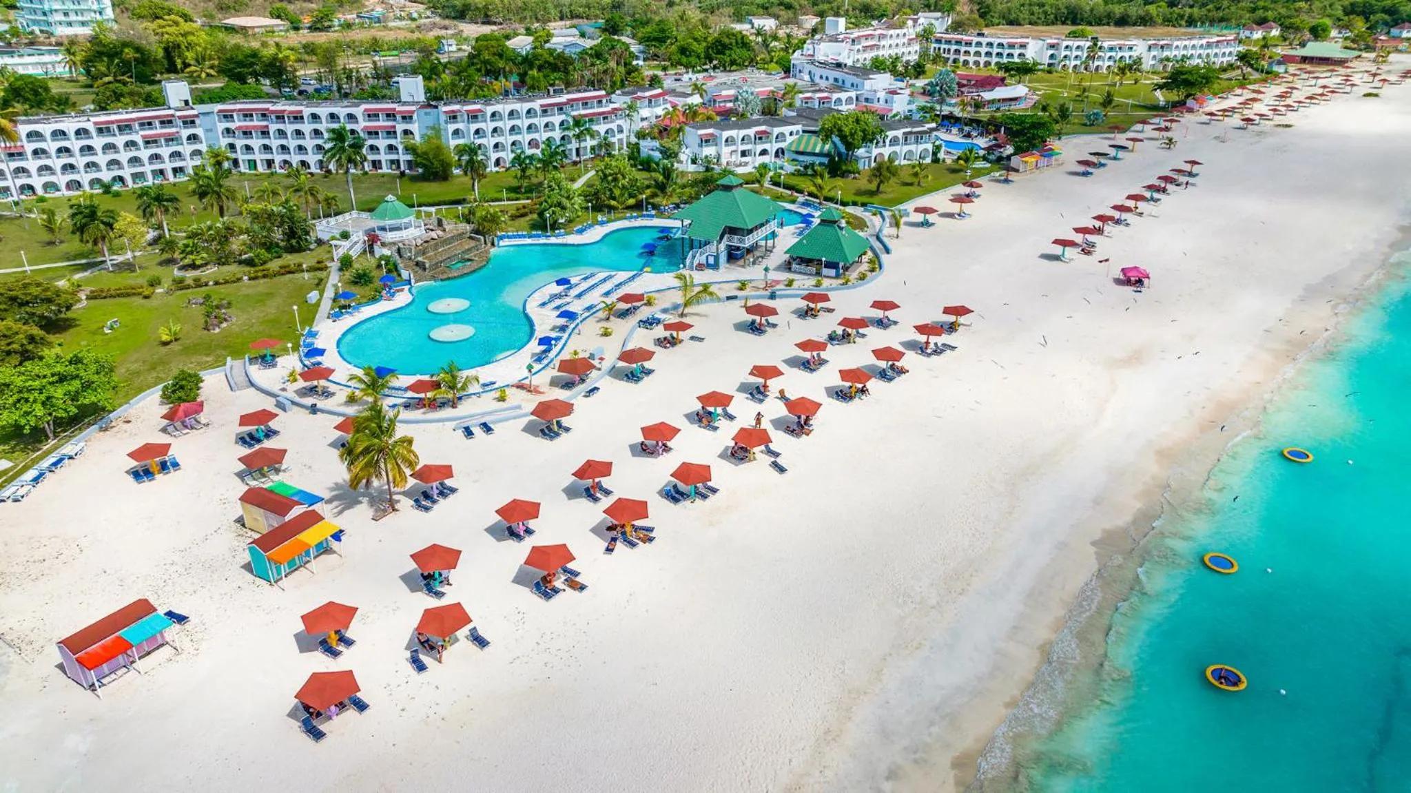 Beach in Jolly Beach Antigua - All Inclusive