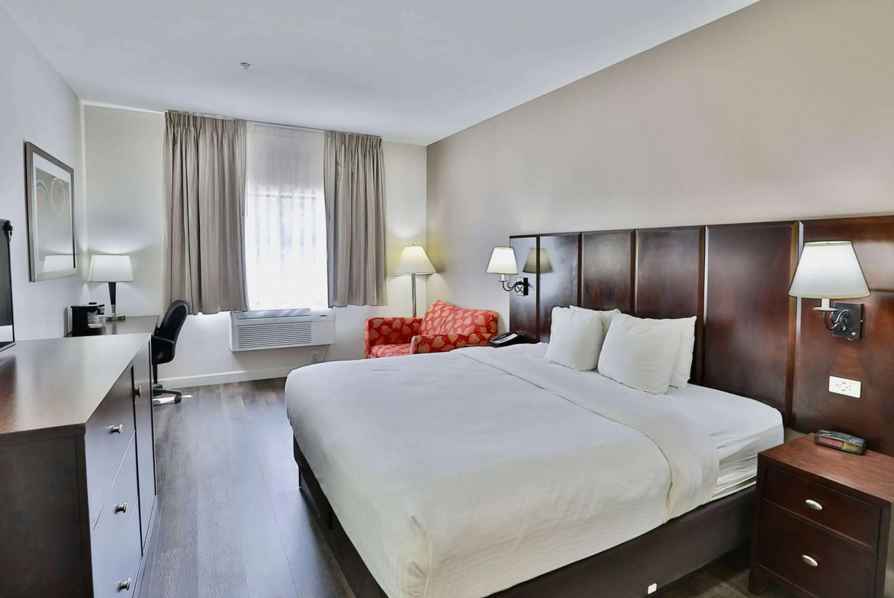 Photo of the whole room, Bed in Baymont by Wyndham Tucson Airport