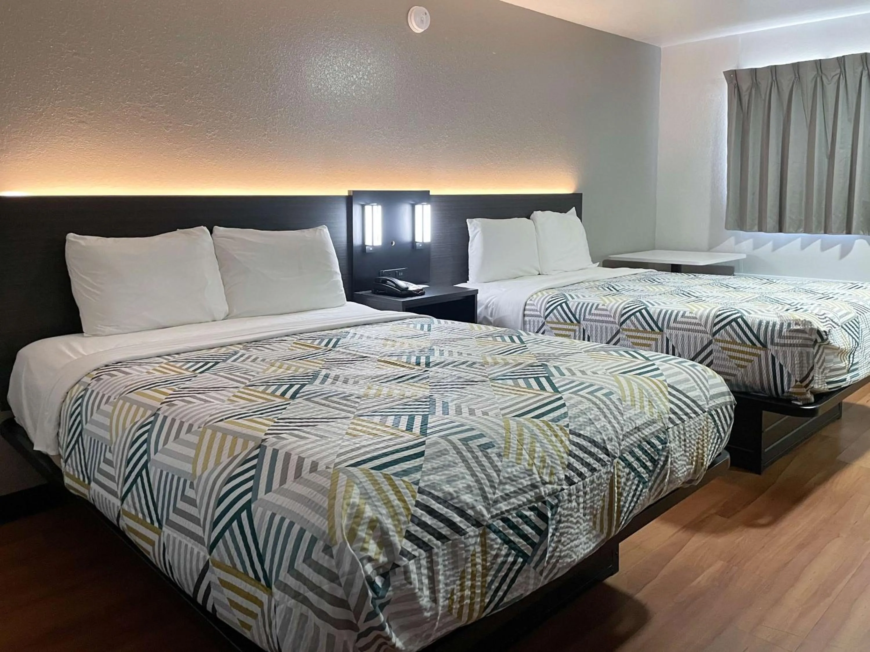 Bedroom, Bed in Motel 6-Atlanta, TX