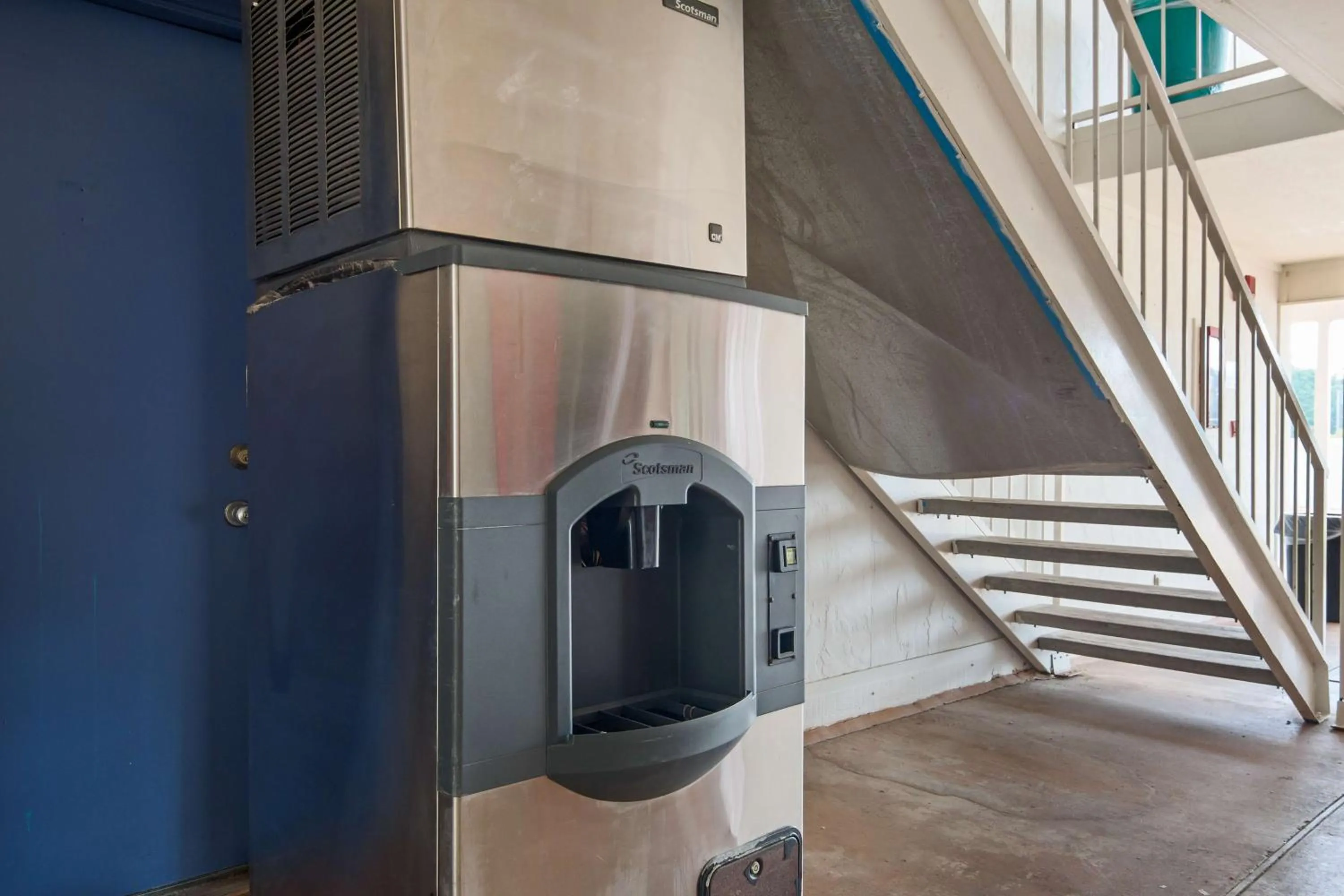 On site in Motel 6-Atlanta, TX