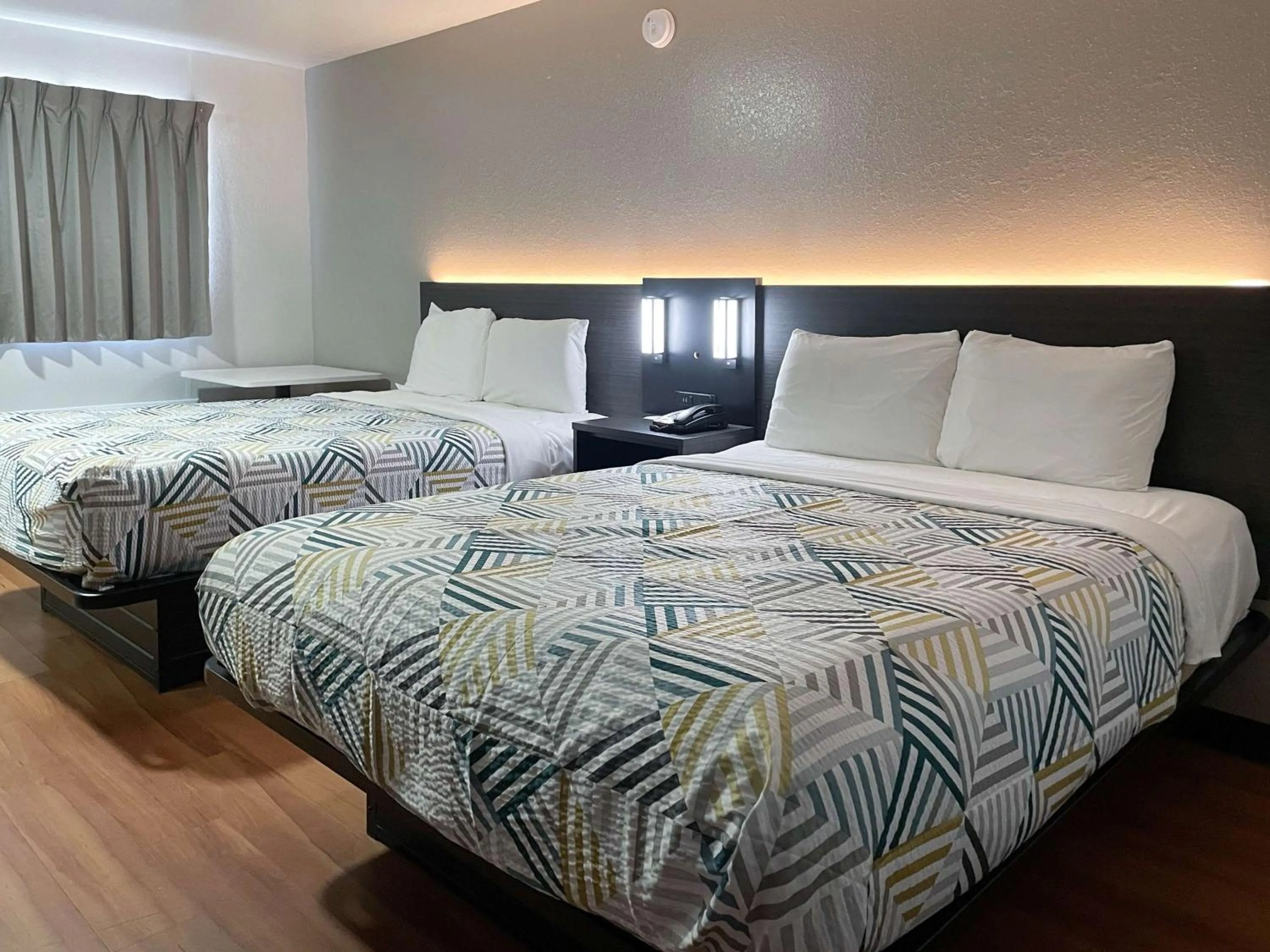 Bedroom, Bed in Motel 6-Atlanta, TX