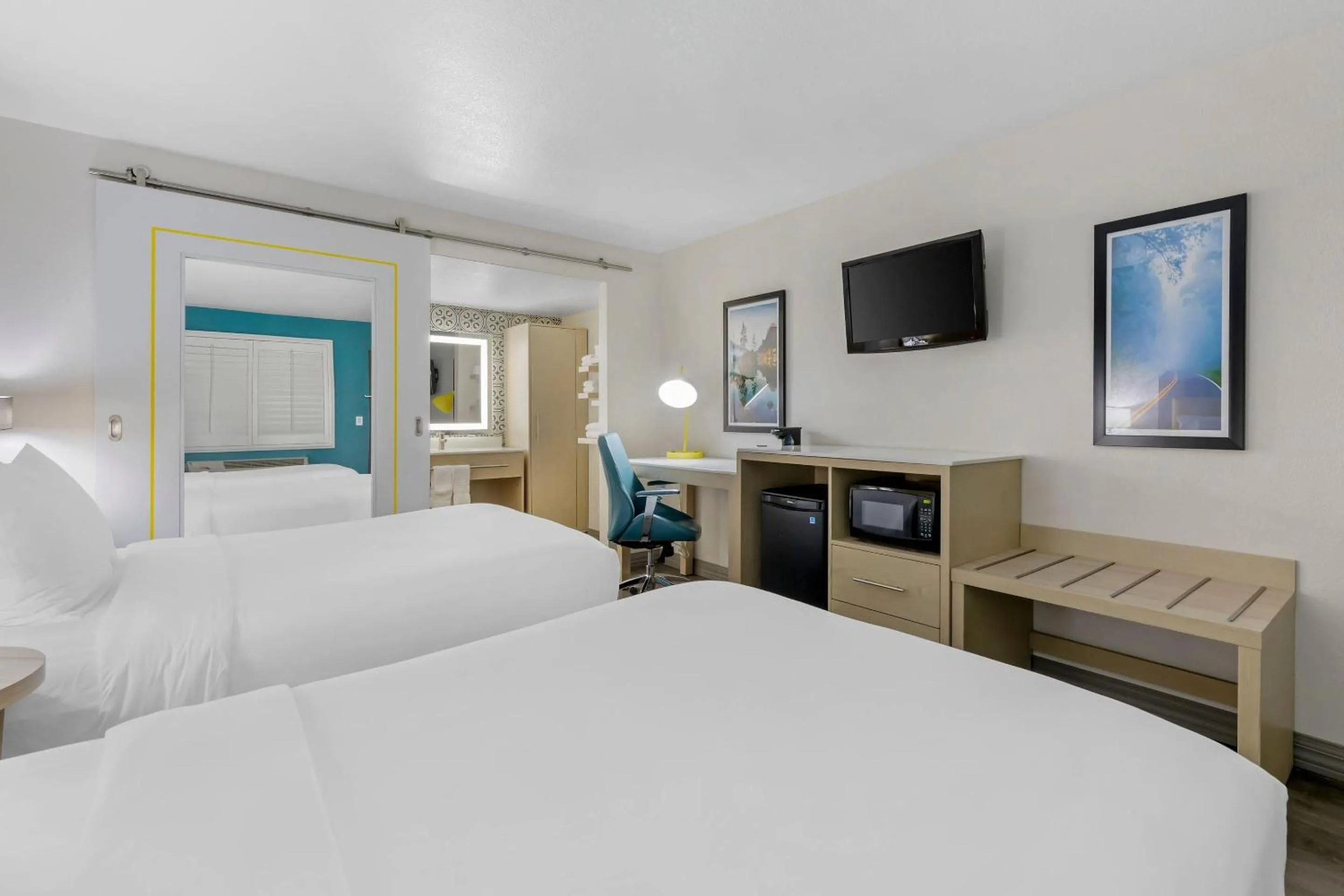 Bedroom, Bed in Hillstone Inn Tulare, an Ascend Collection Hotel