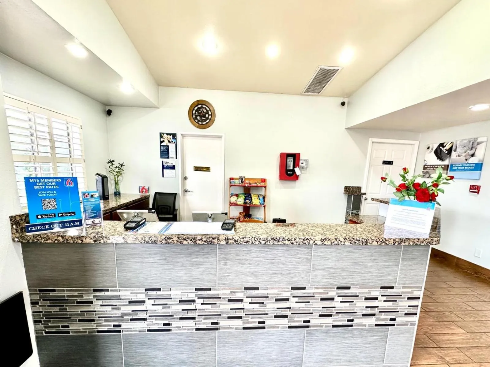 Lobby or reception in Studio 6 Suites Flagstaff AZ