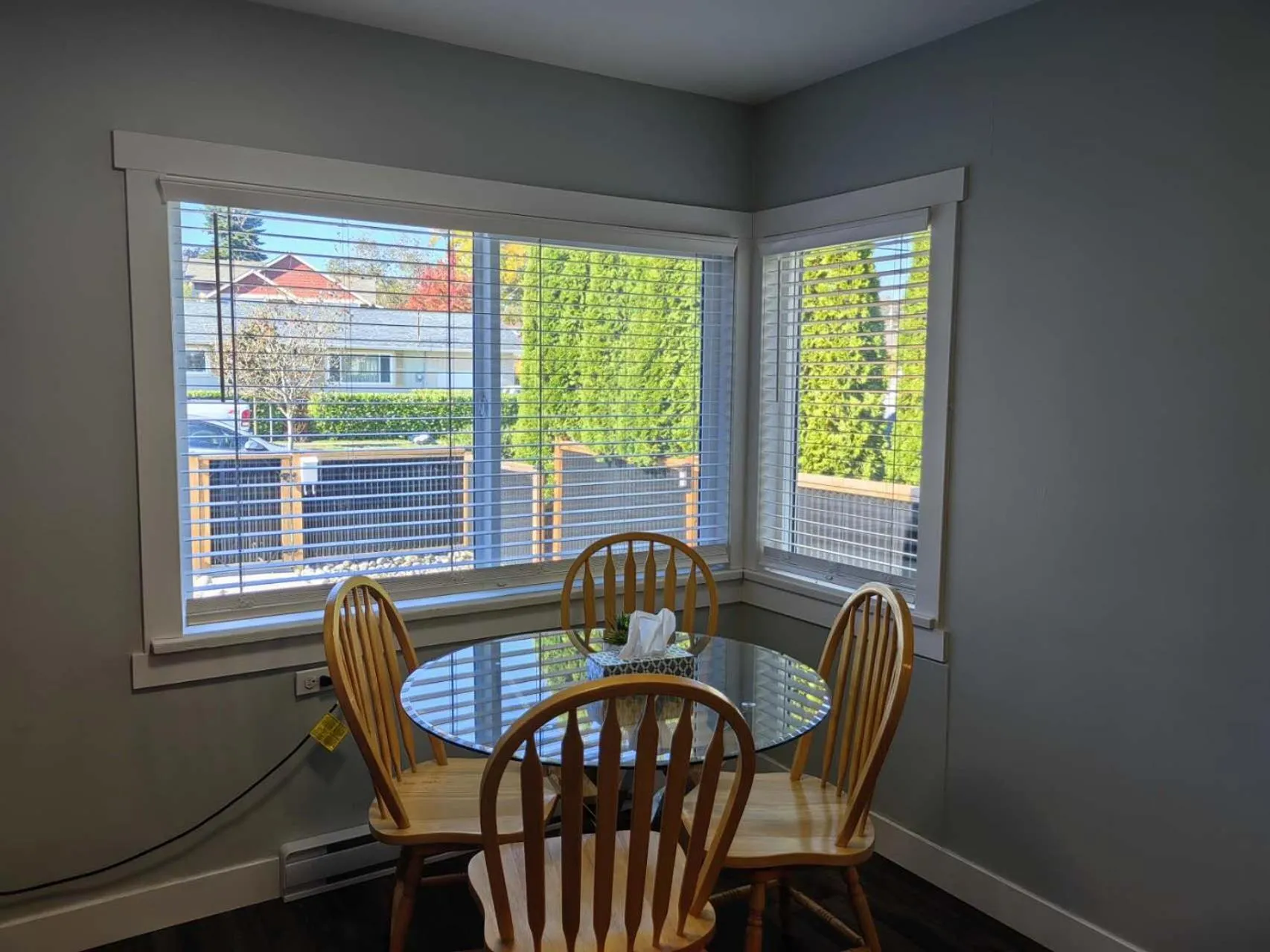 Dining area in Harbour Light Motel