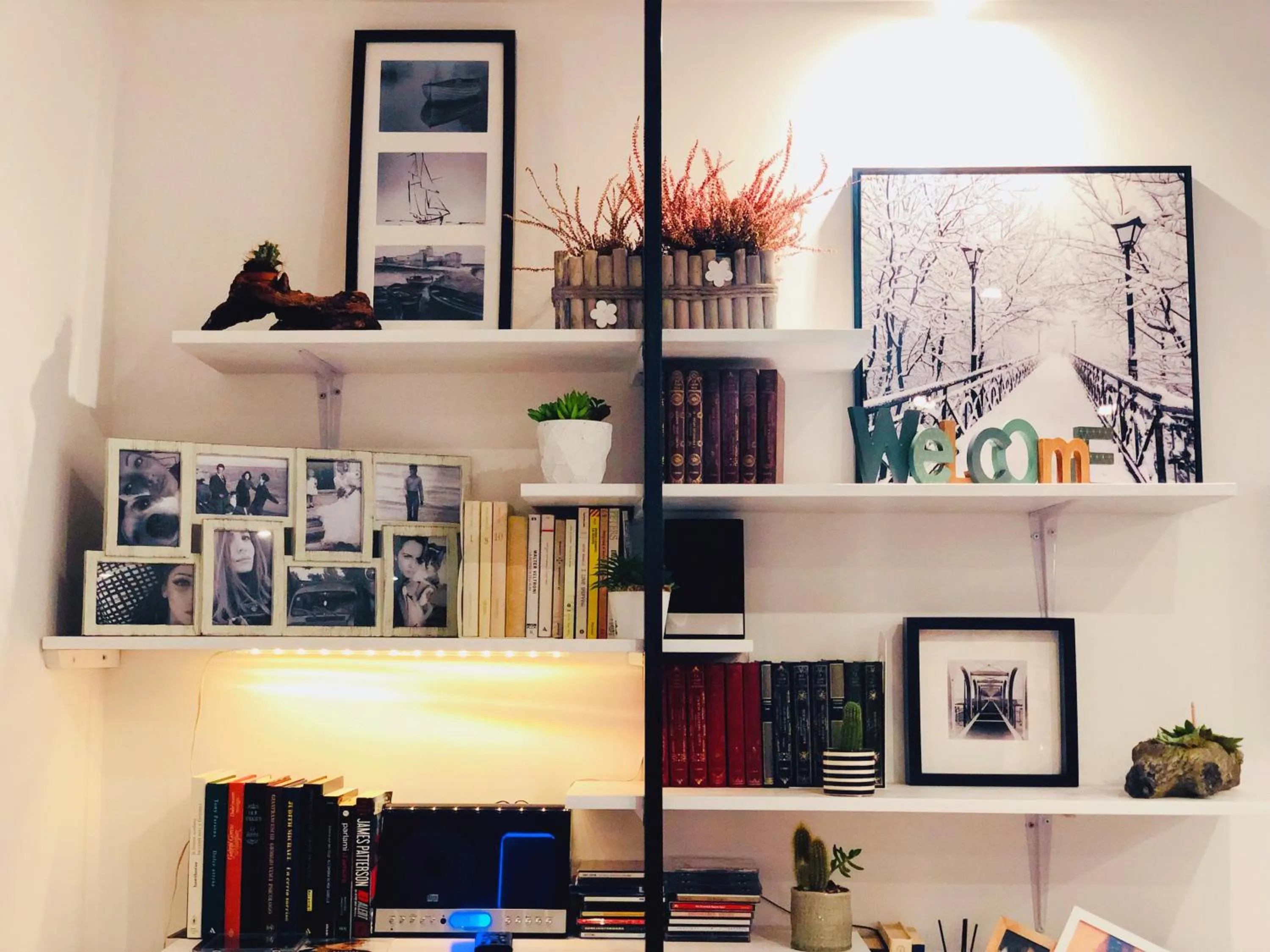 Communal lounge/ TV room in Il BorGhetto Guest House