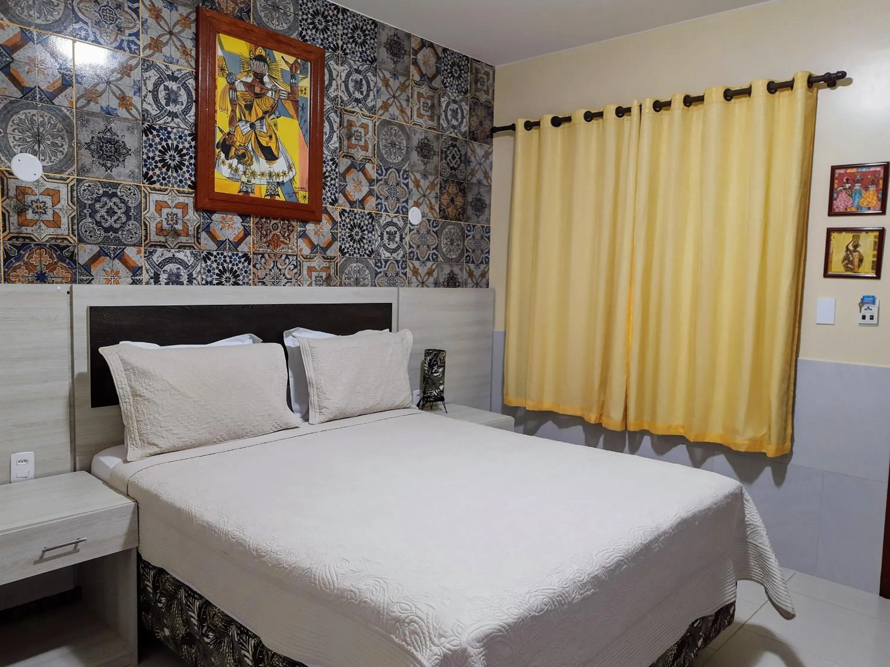Photo of the whole room, Bed in Jardim dos Orixás
