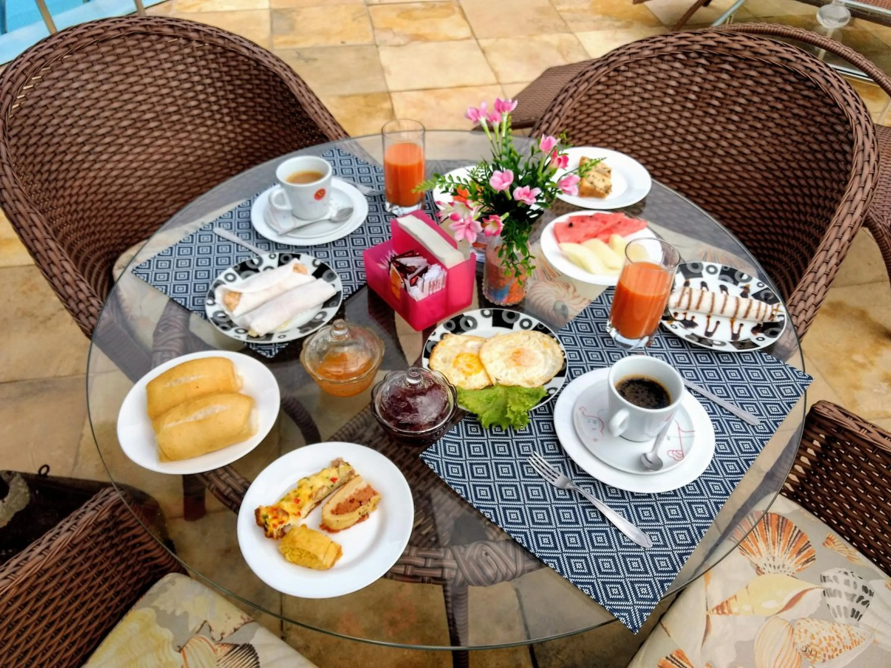 Buffet breakfast in Jardim dos Orixás