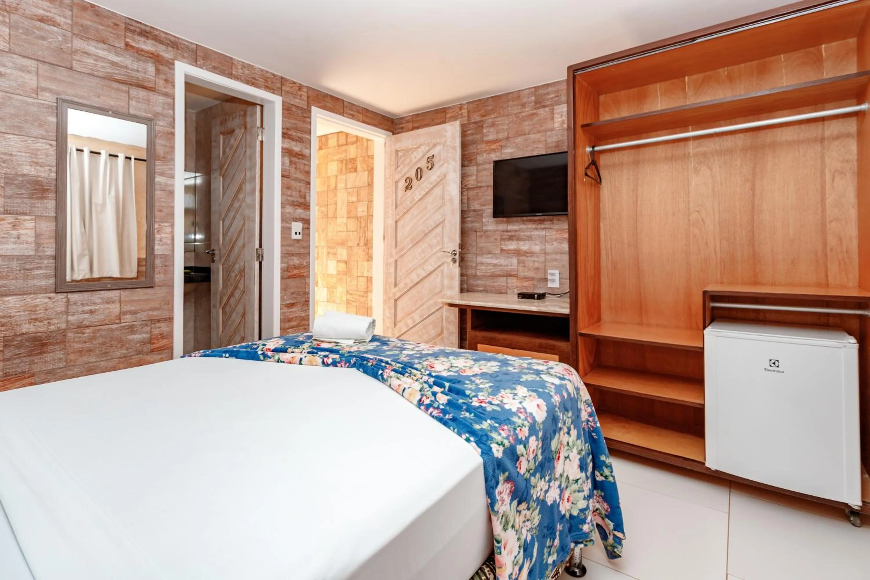 Bedroom, Bed in Jardim dos Orixás