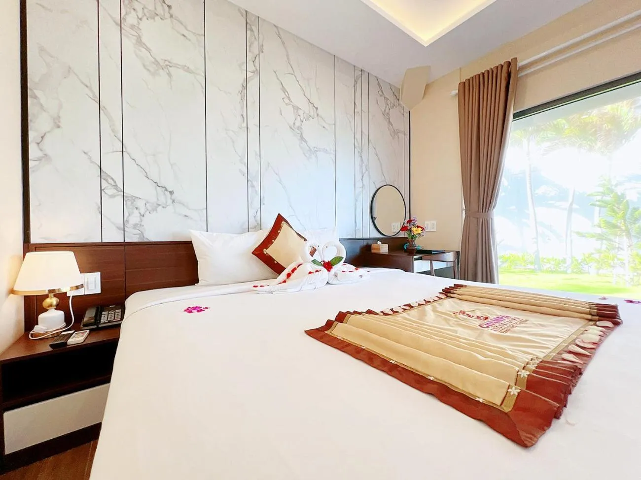 Bed in Champa Resort & Spa