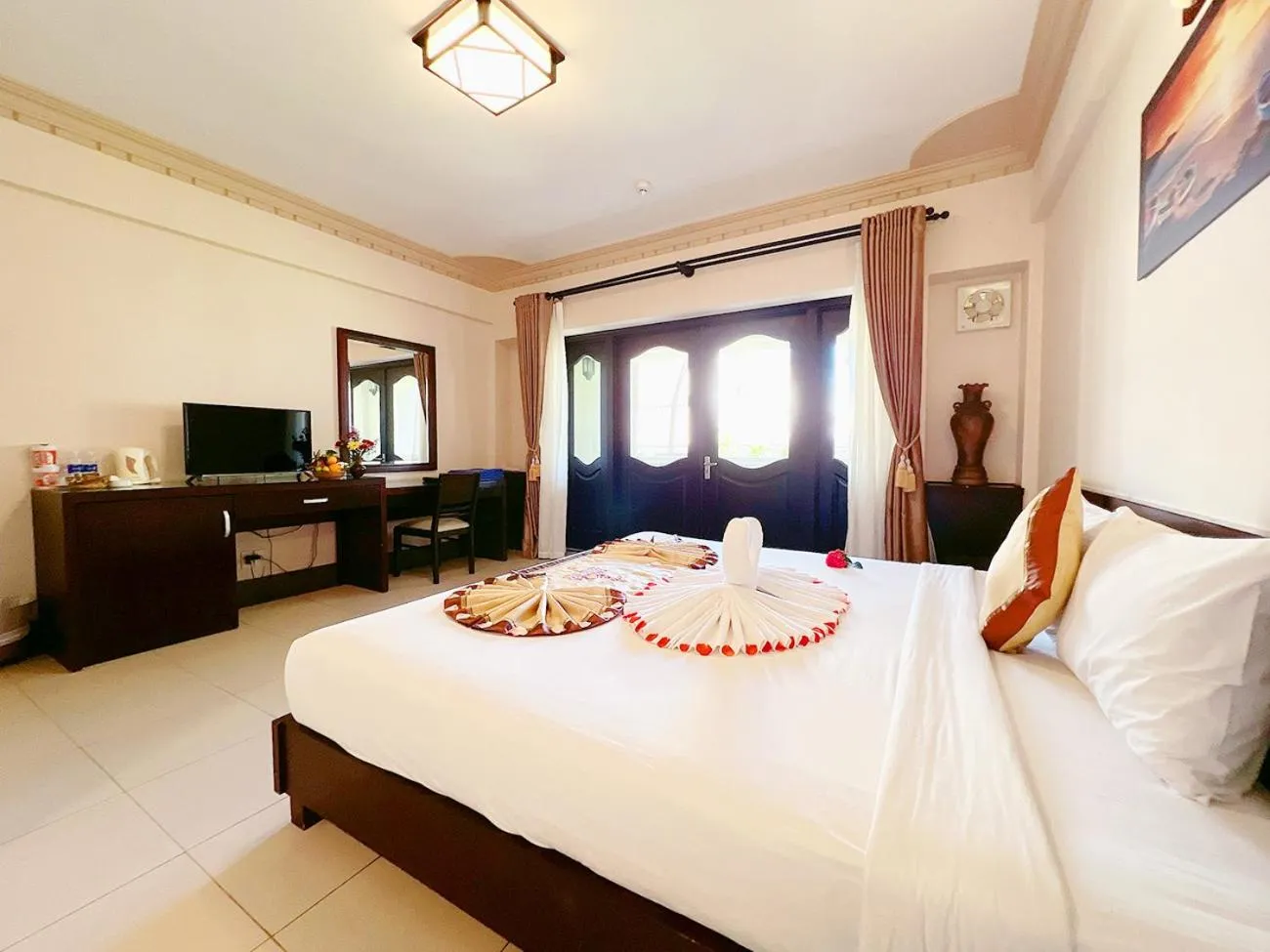 Bed in Champa Resort & Spa