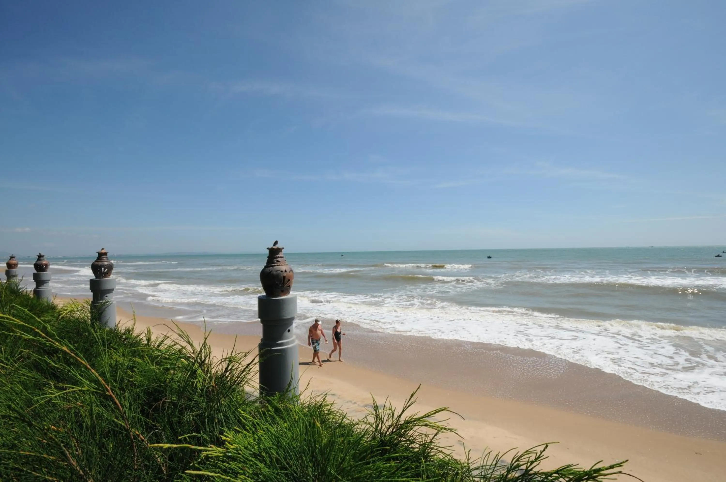 Beach in Champa Resort & Spa