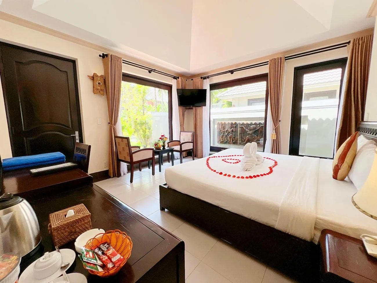 Bed in Champa Resort & Spa