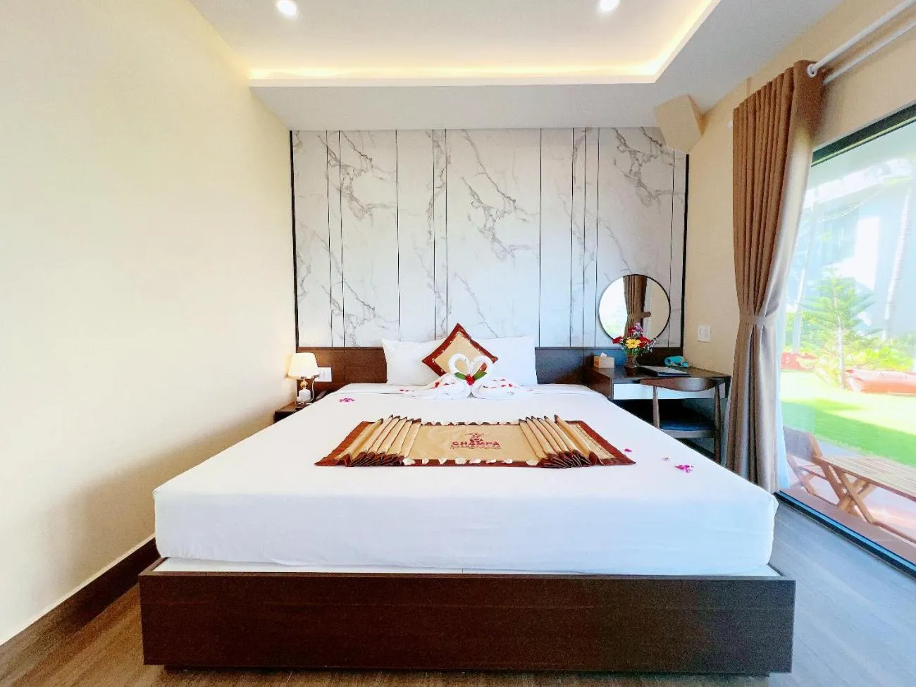 Bed in Champa Resort & Spa