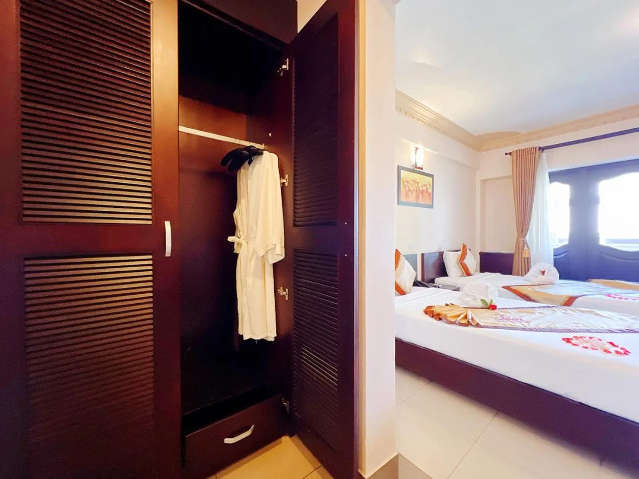 Bed in Champa Resort & Spa