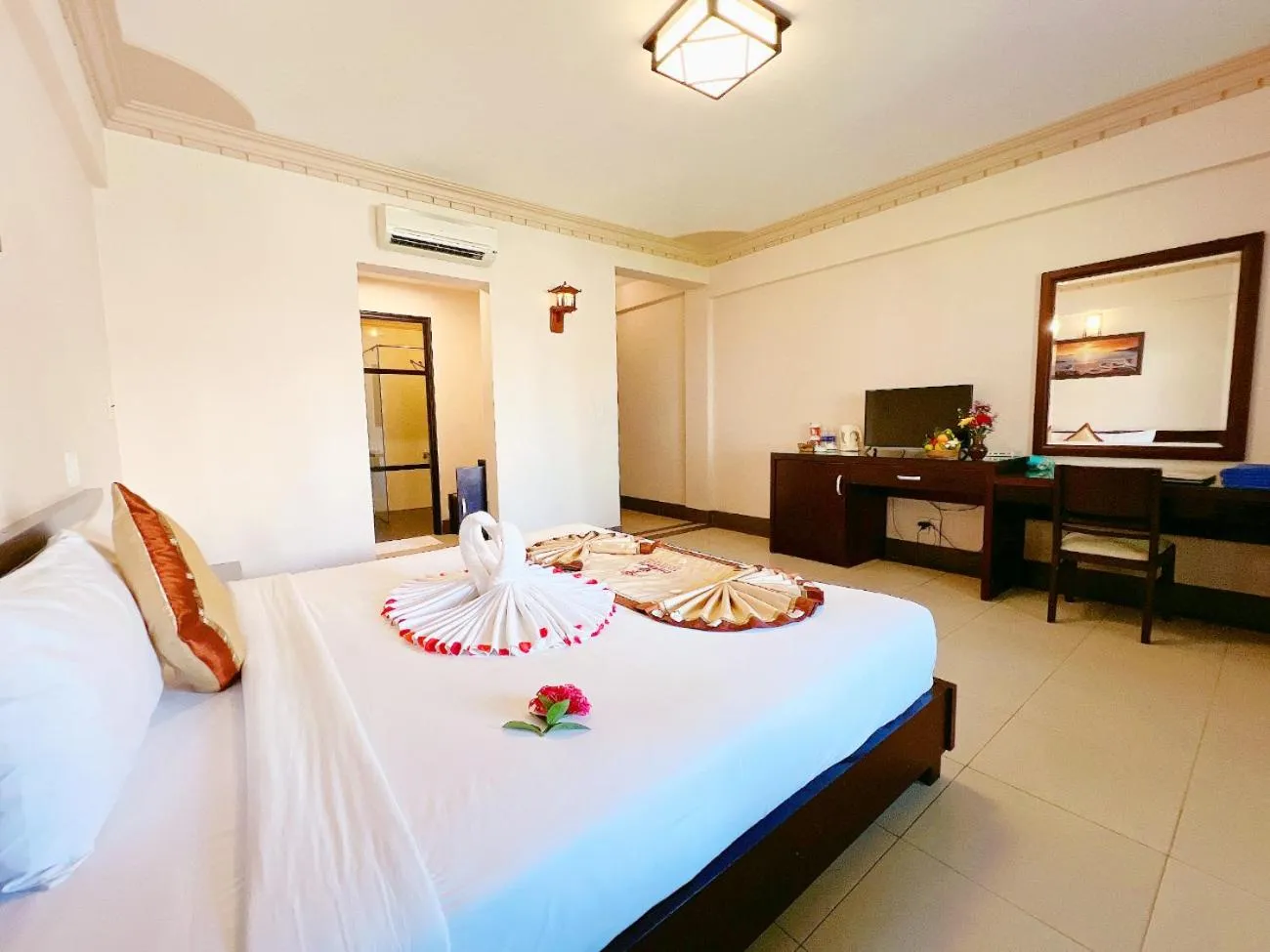 Bed in Champa Resort & Spa