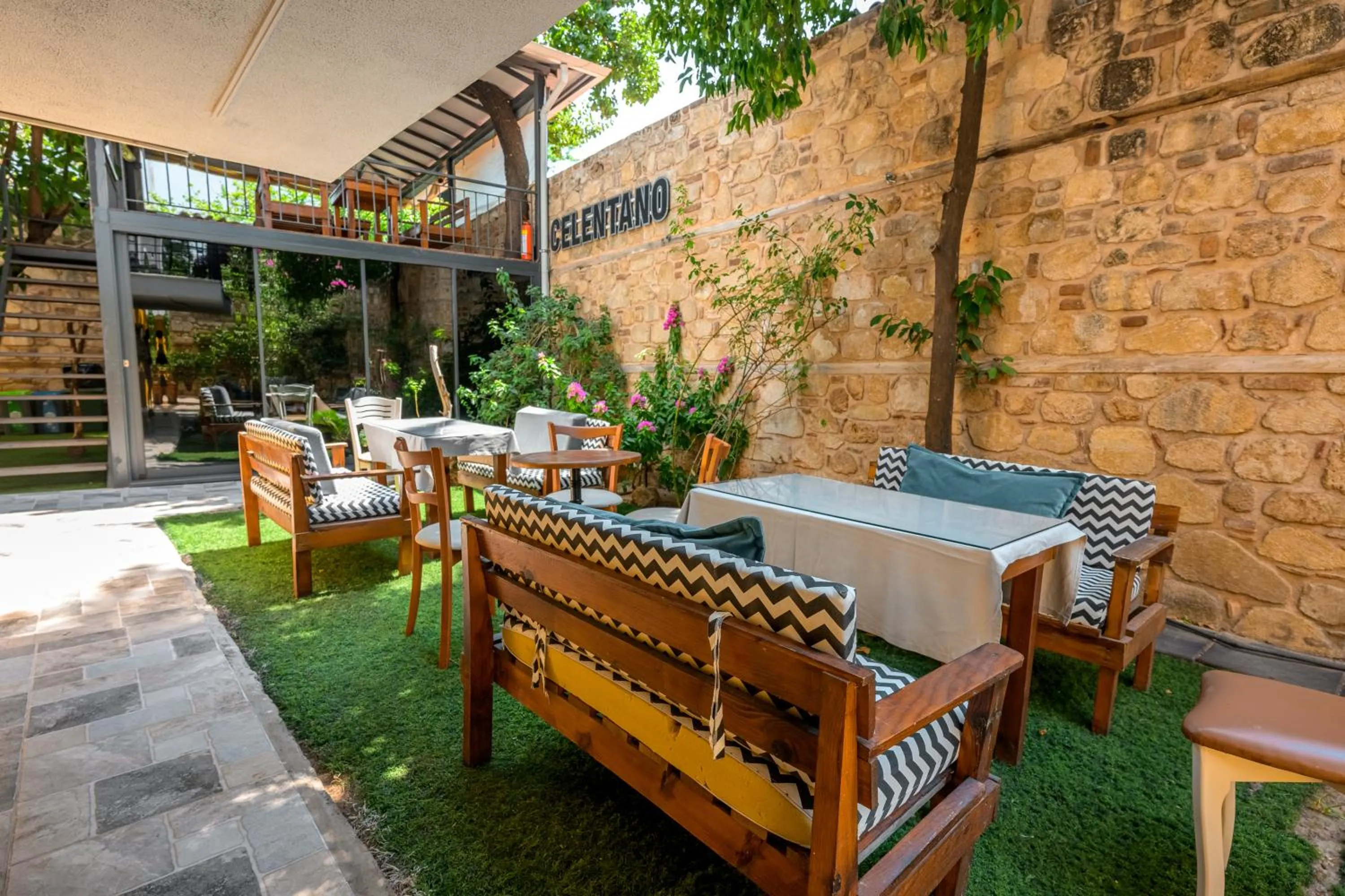 Delight Deluxe Hotel & Spa