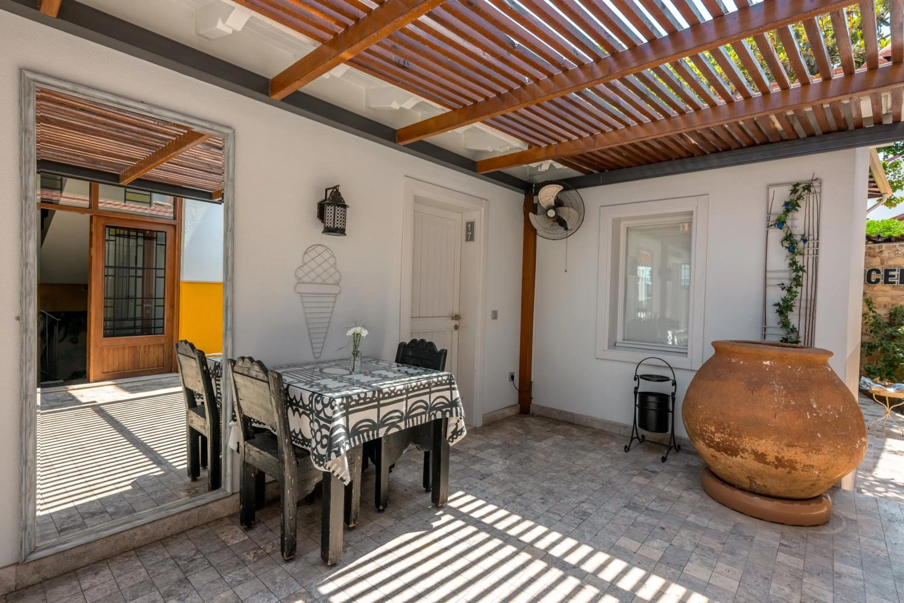 Delight Deluxe Hotel & Spa