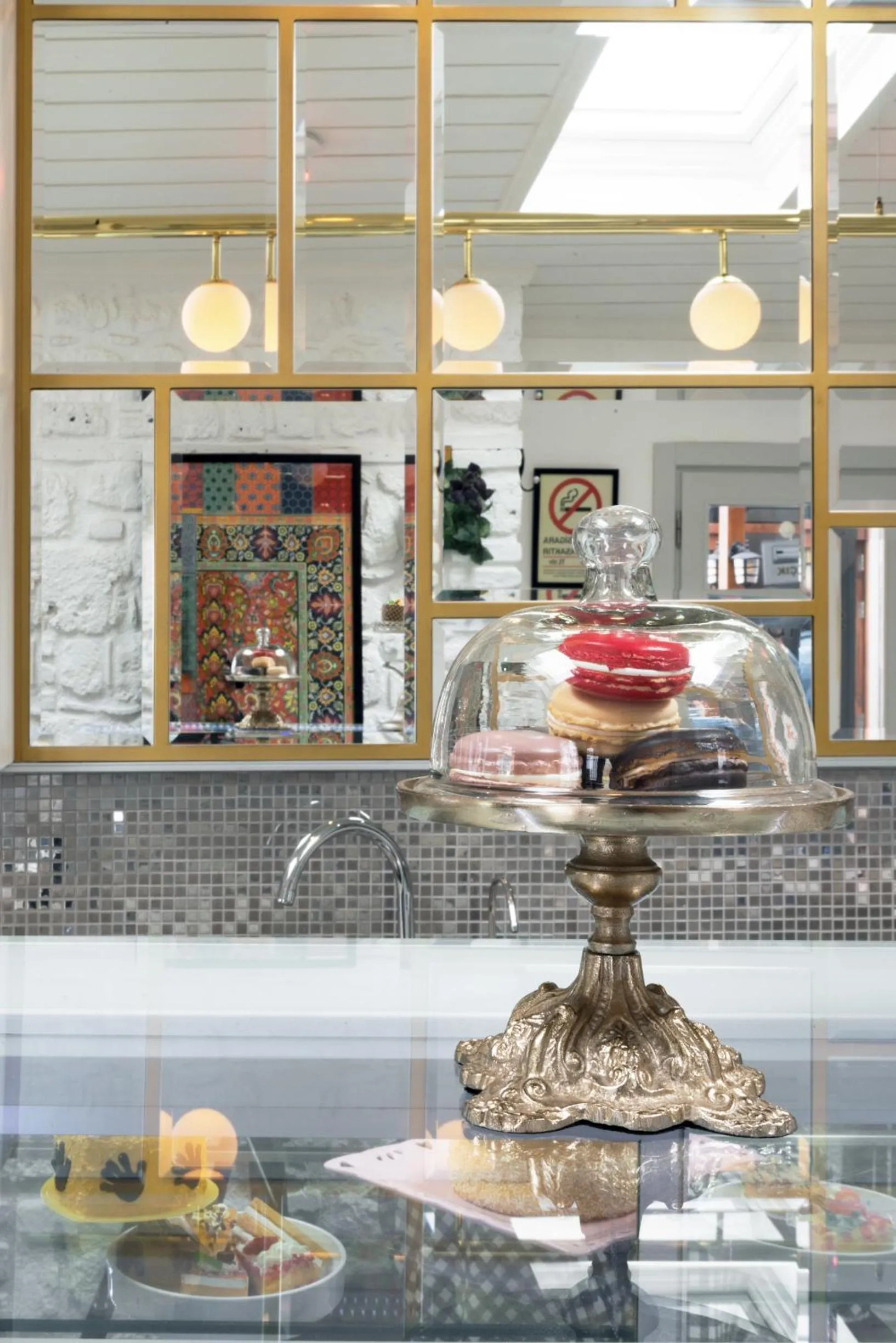 Restaurant/places to eat in Delight Deluxe Hotel & Spa