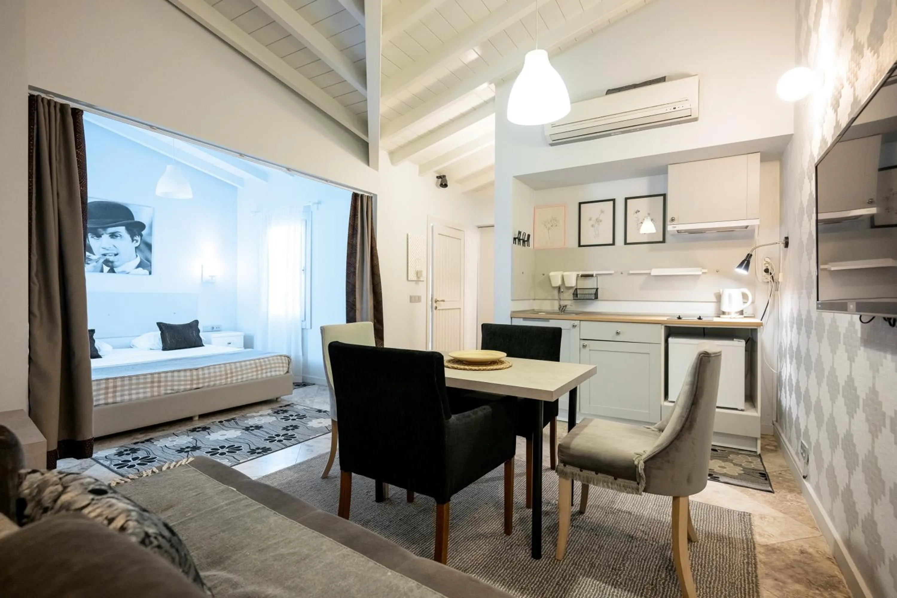 Delight Deluxe Hotel & Spa