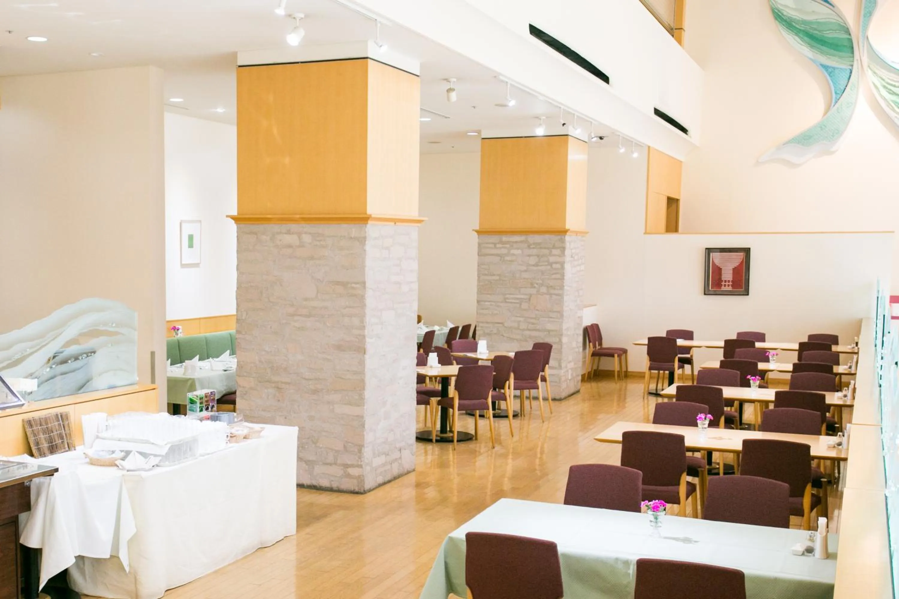 Restaurant/places to eat in Hotel Lake View Mito