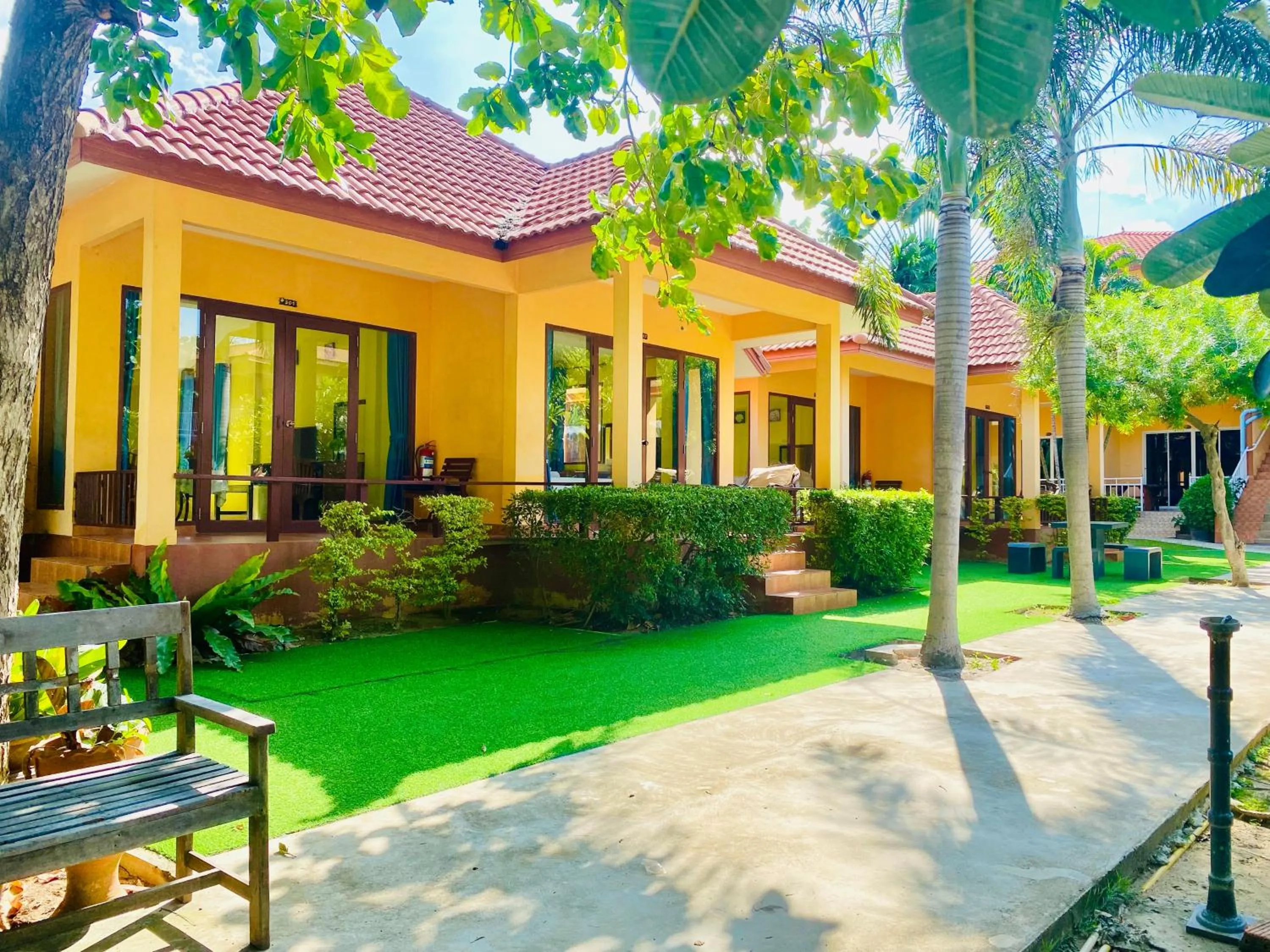 Pranmanee Beach Resort