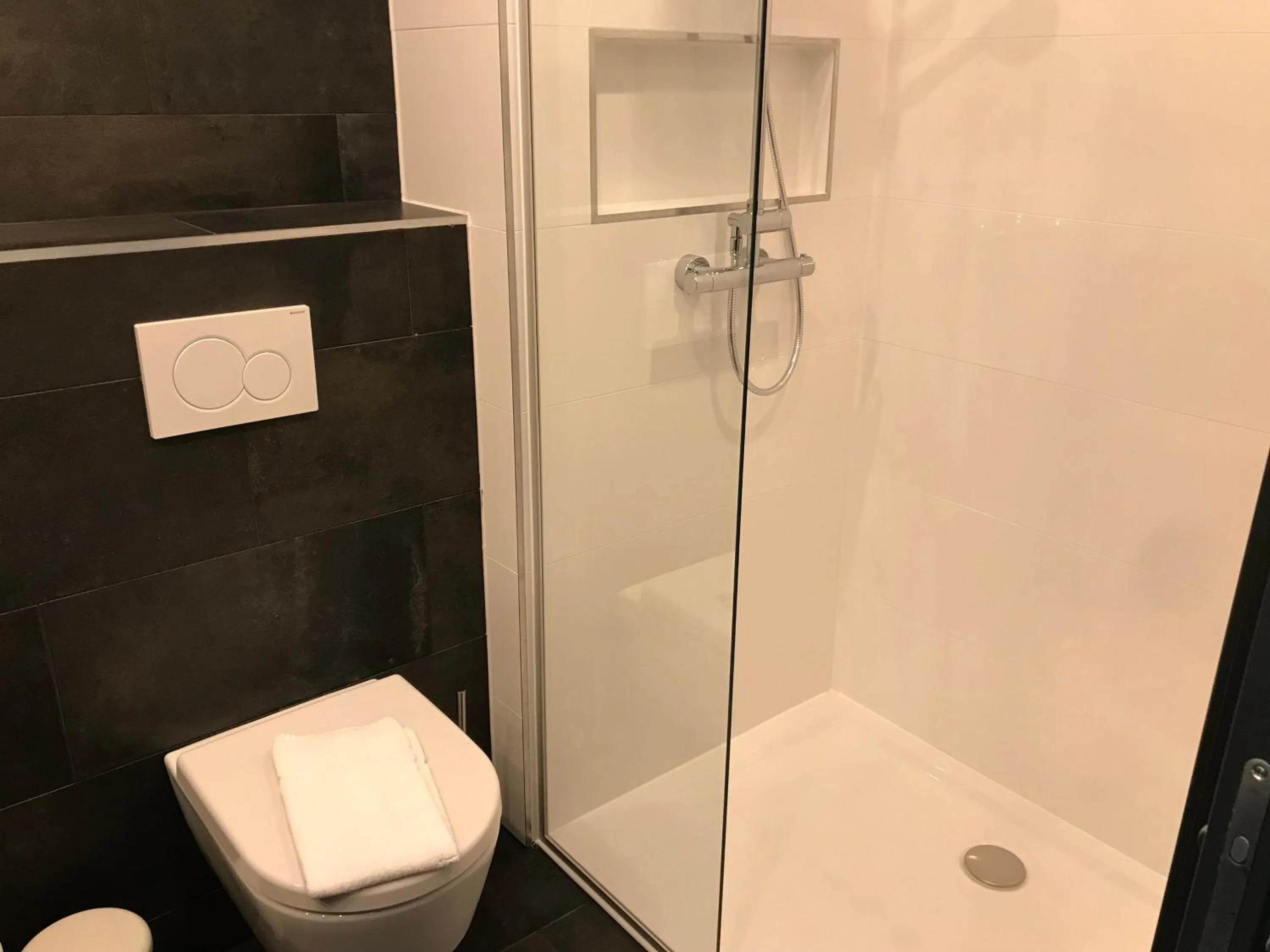 Bathroom in Hotel Donauhof Mauthausen