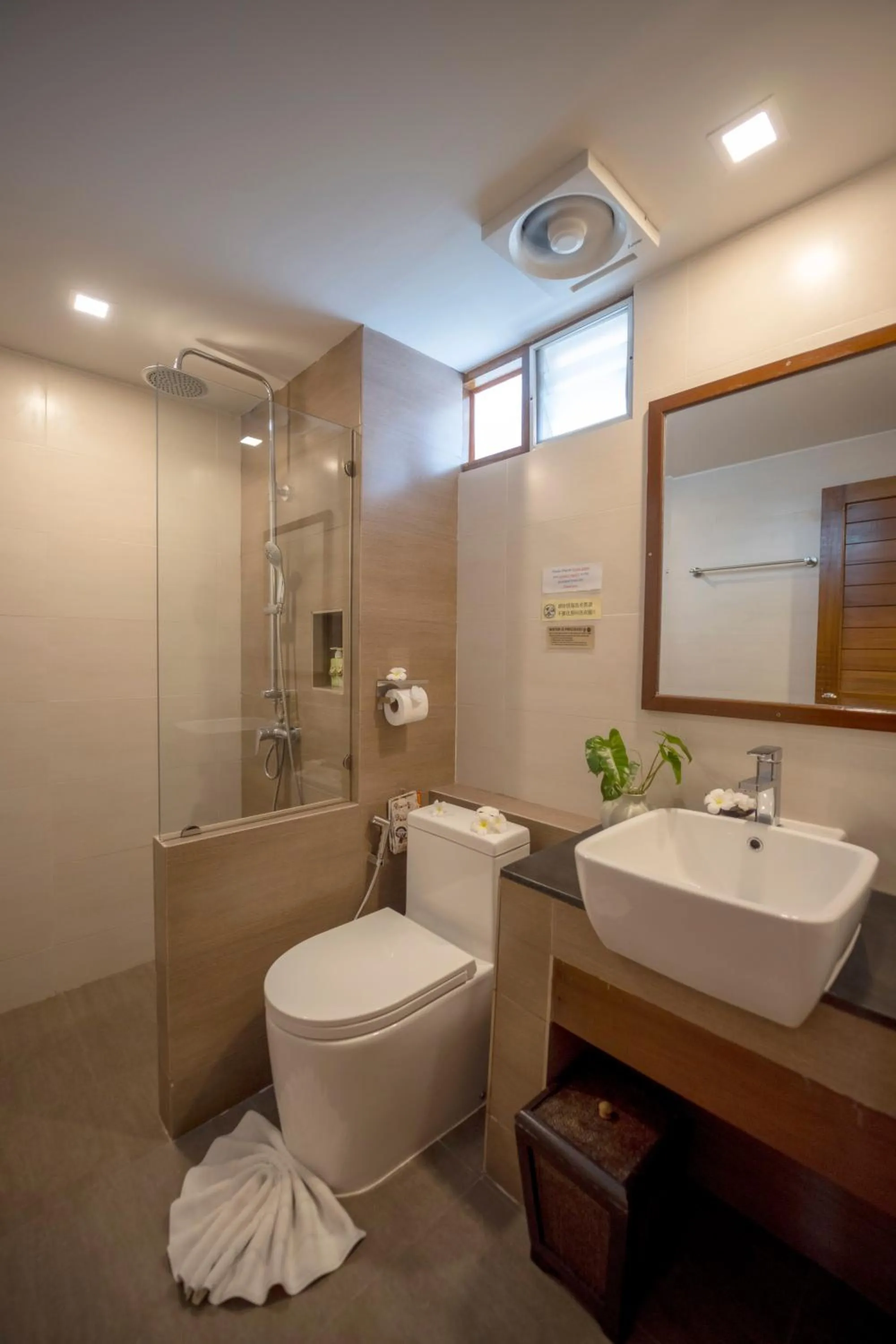 Bathroom in Ban's Diving Resort