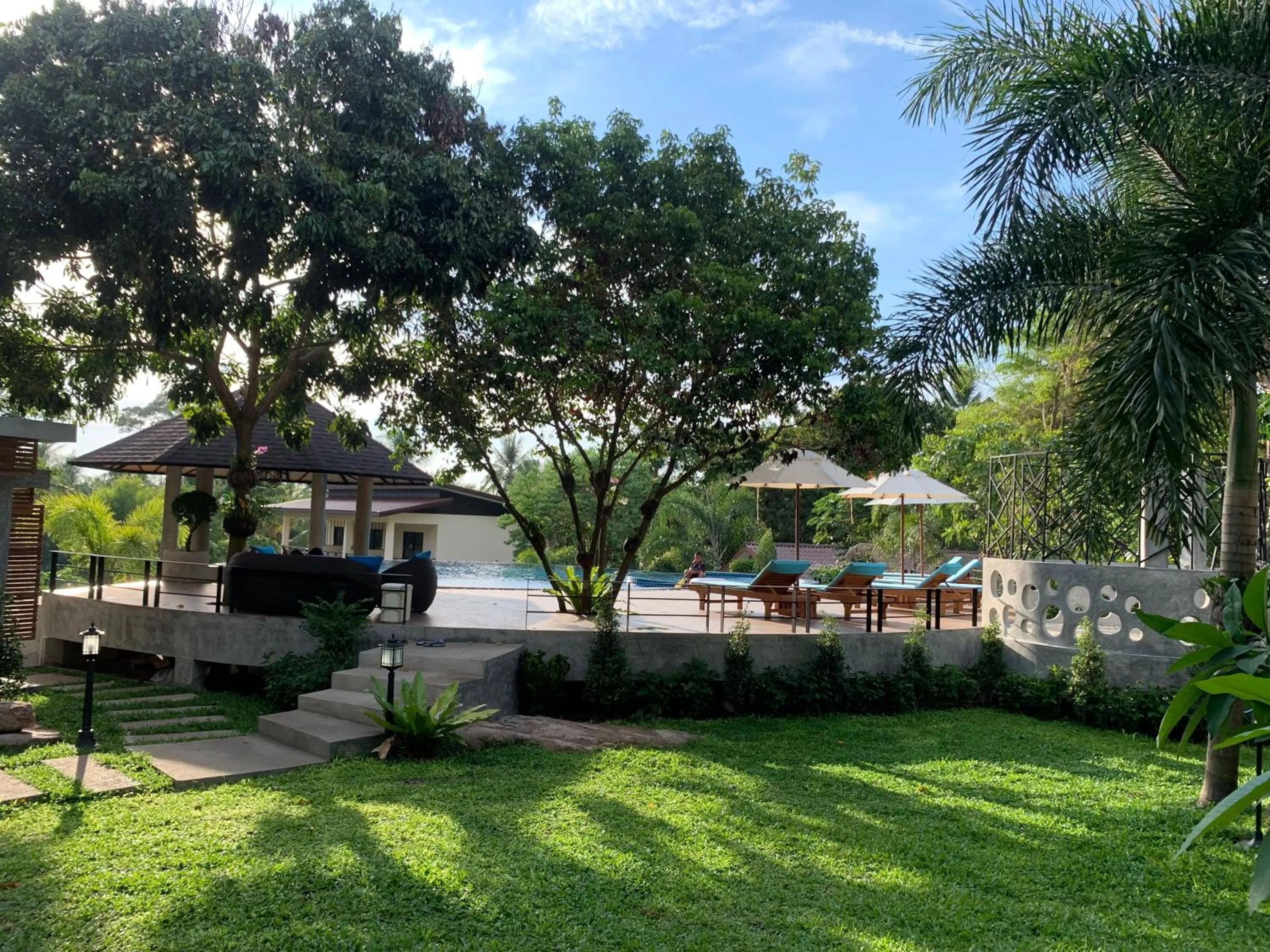 Swimming pool in Ban's Diving Resort