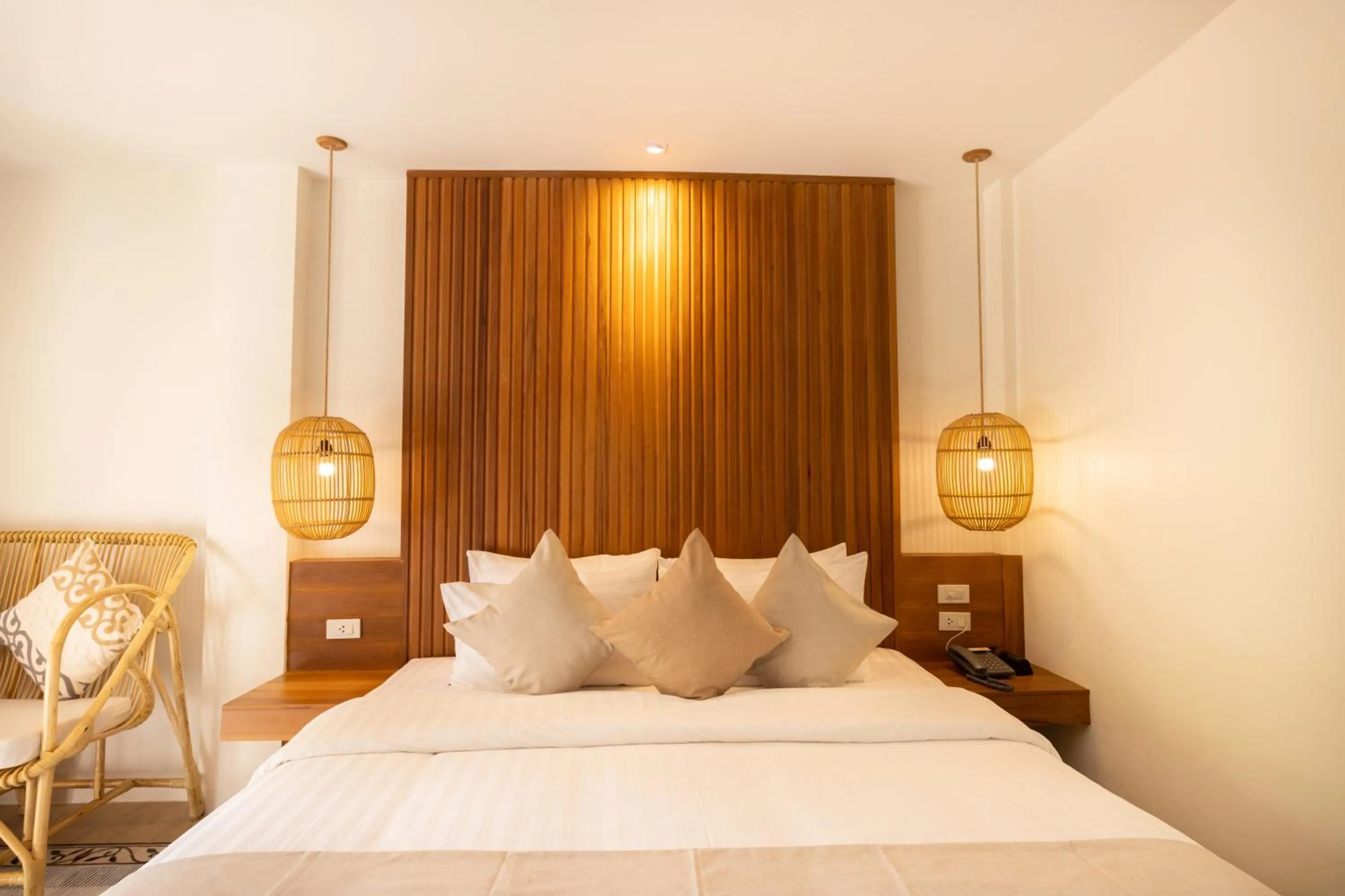 Bedroom, Bed in Ban's Diving Resort