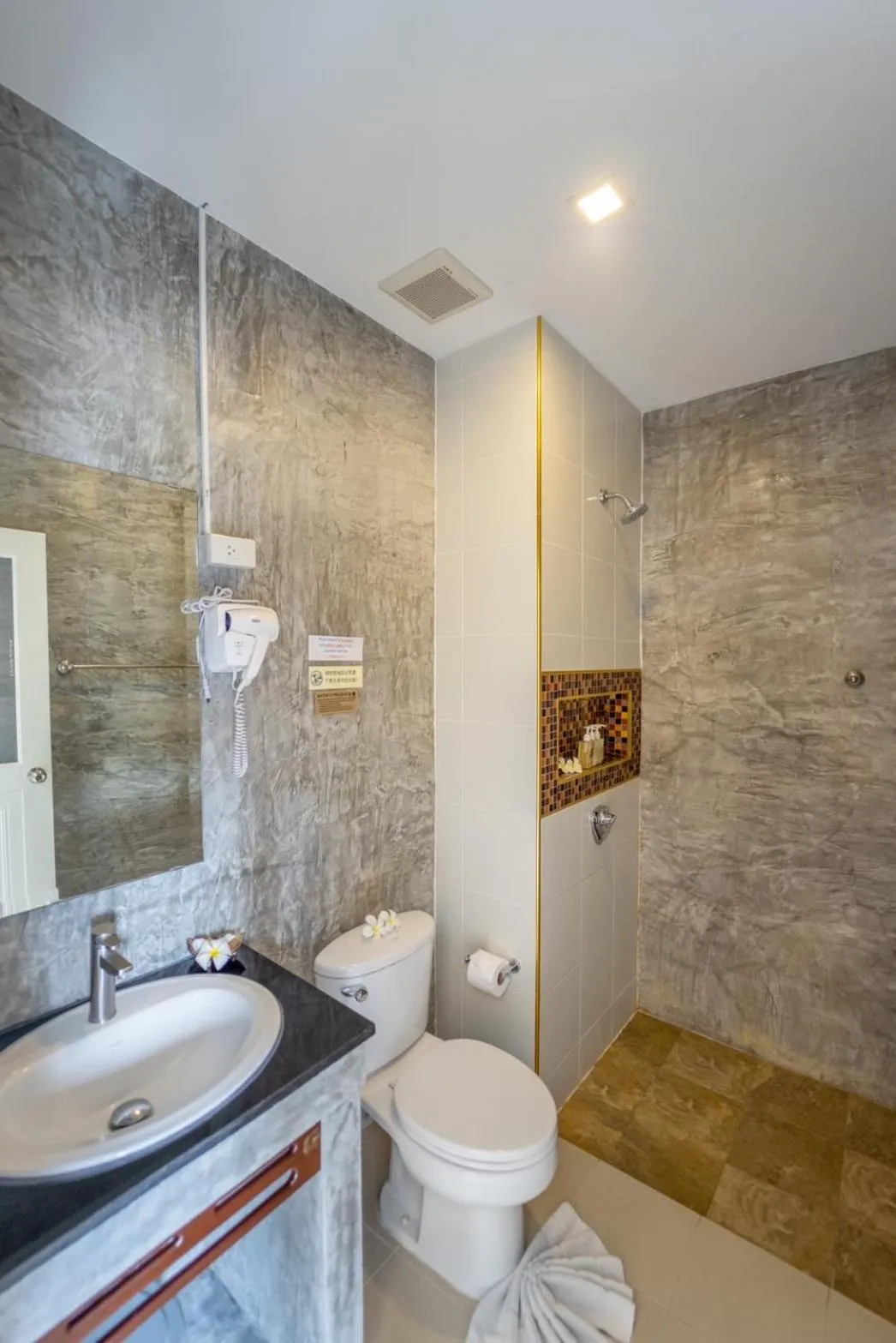 Toilet in Ban's Diving Resort