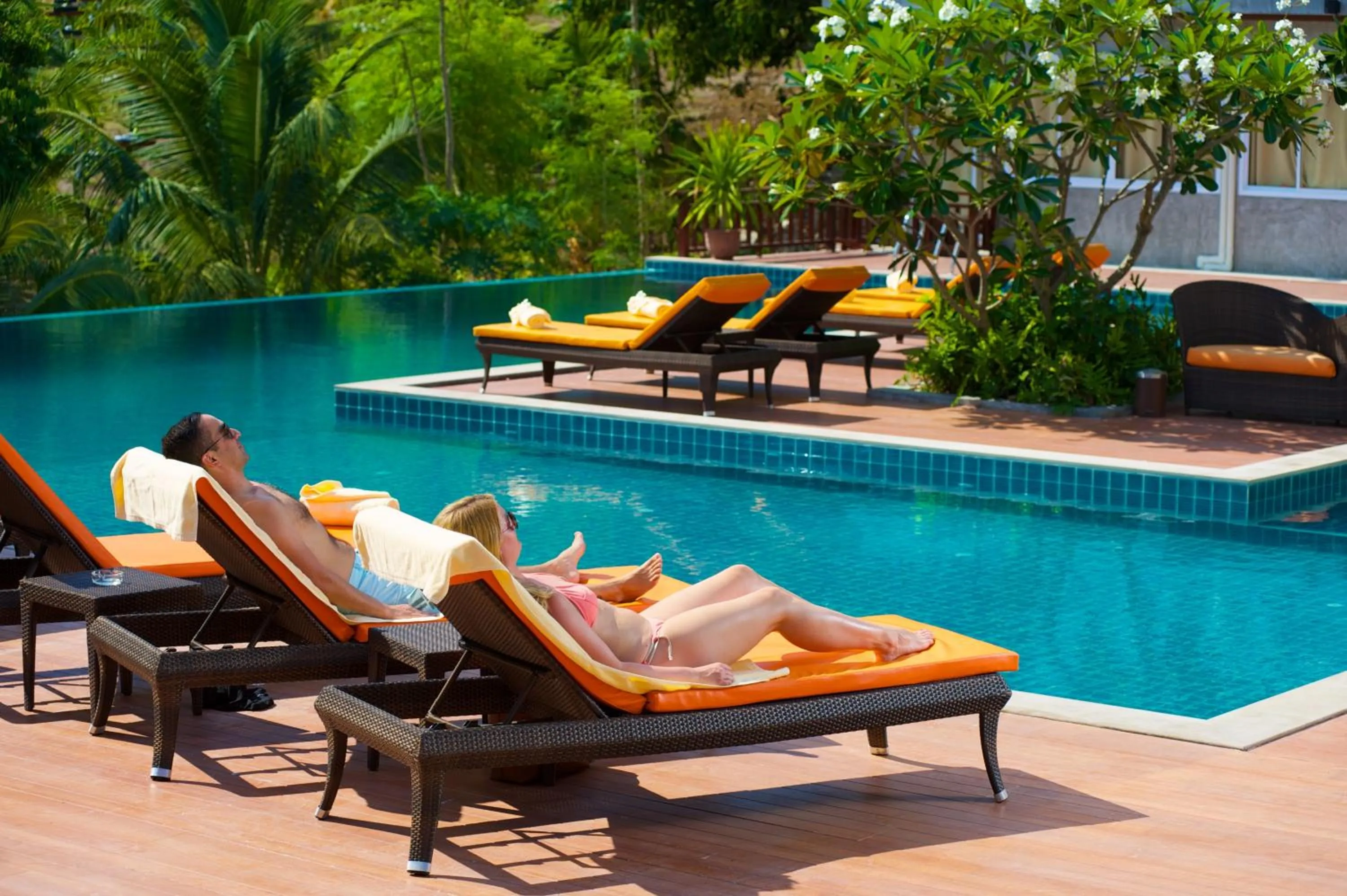 Swimming pool in Ban's Diving Resort