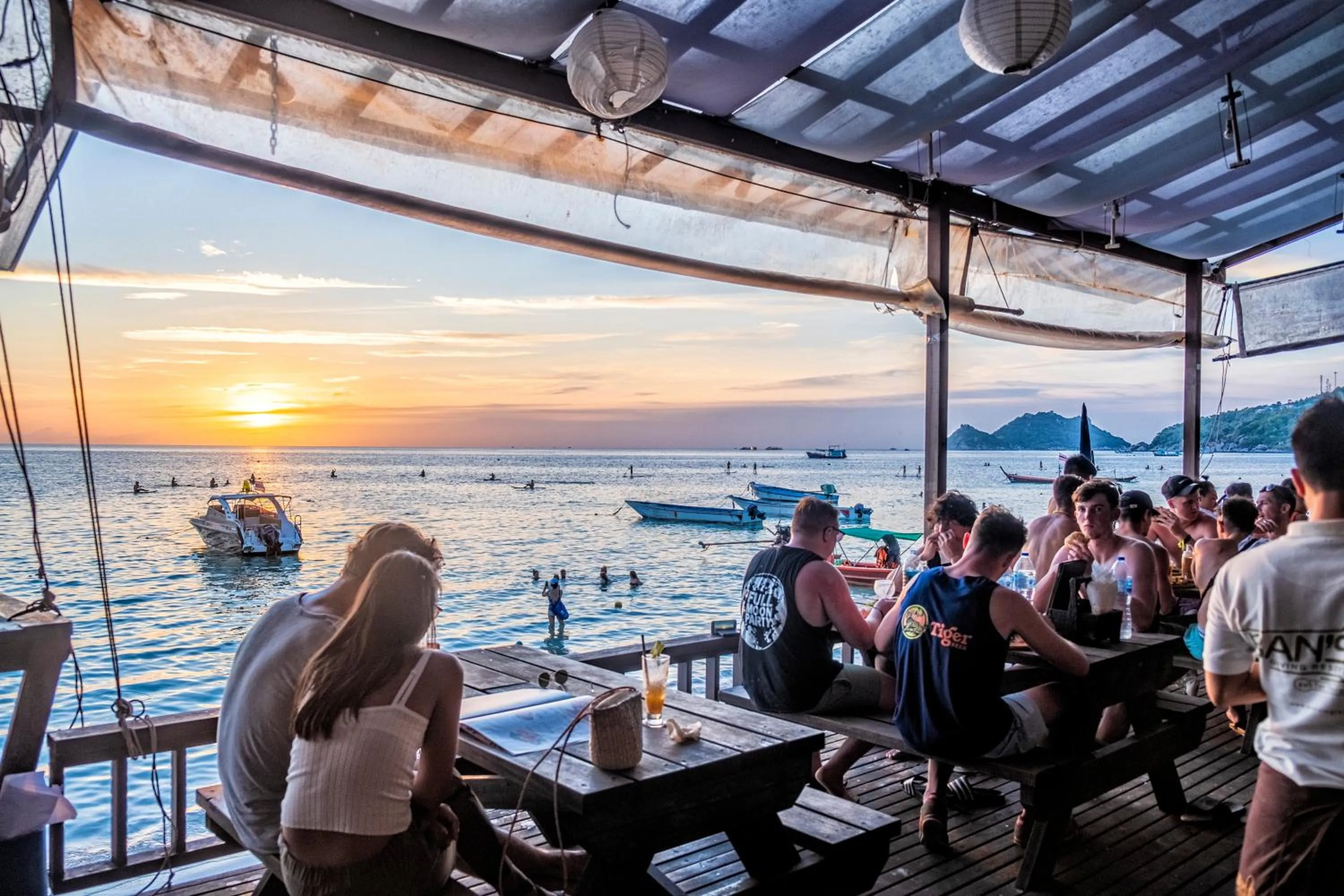 Restaurant/places to eat in Ban's Diving Resort