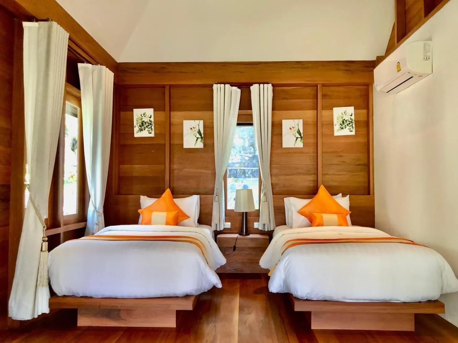 Bed in Ban's Diving Resort