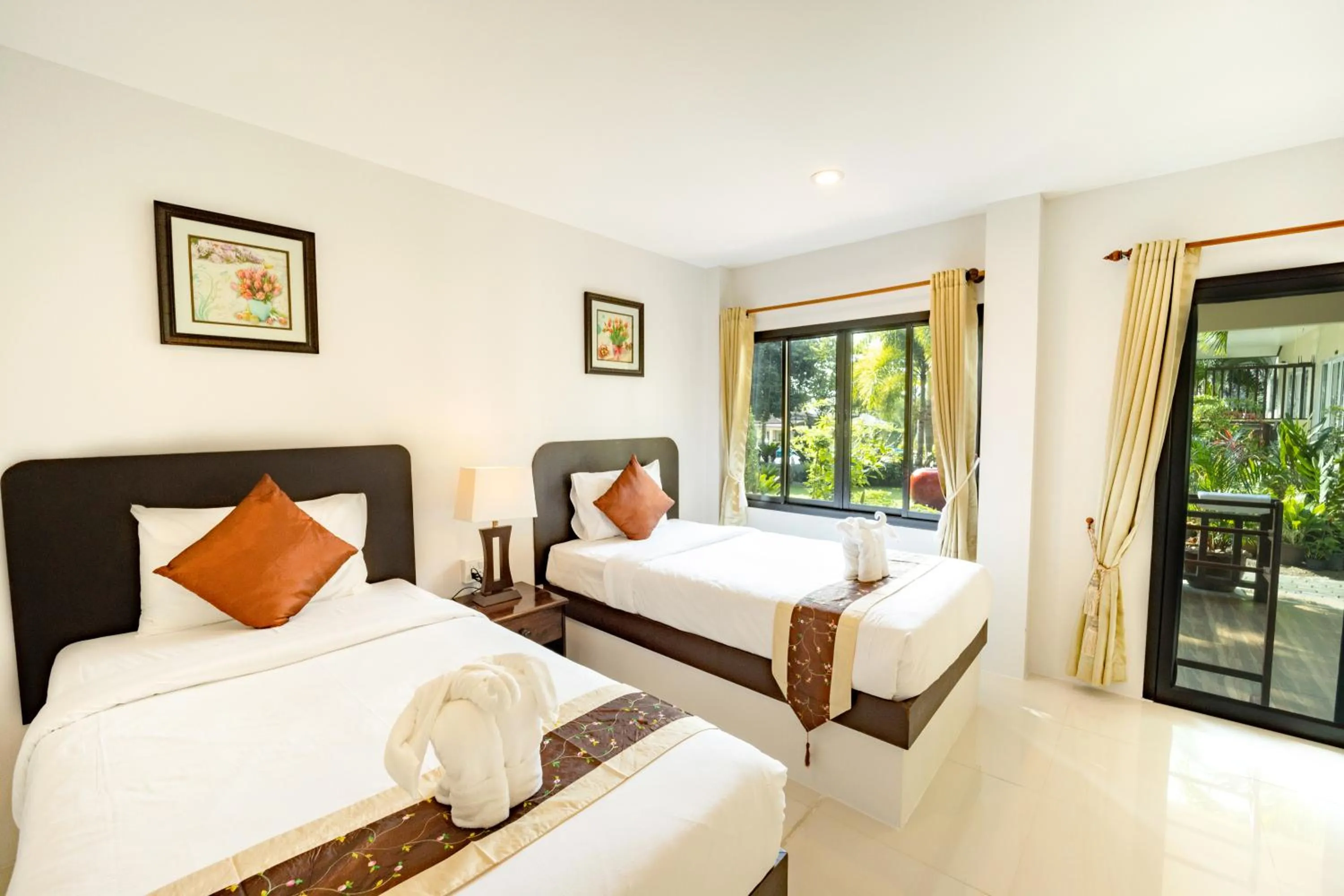 Bed in Ban's Diving Resort