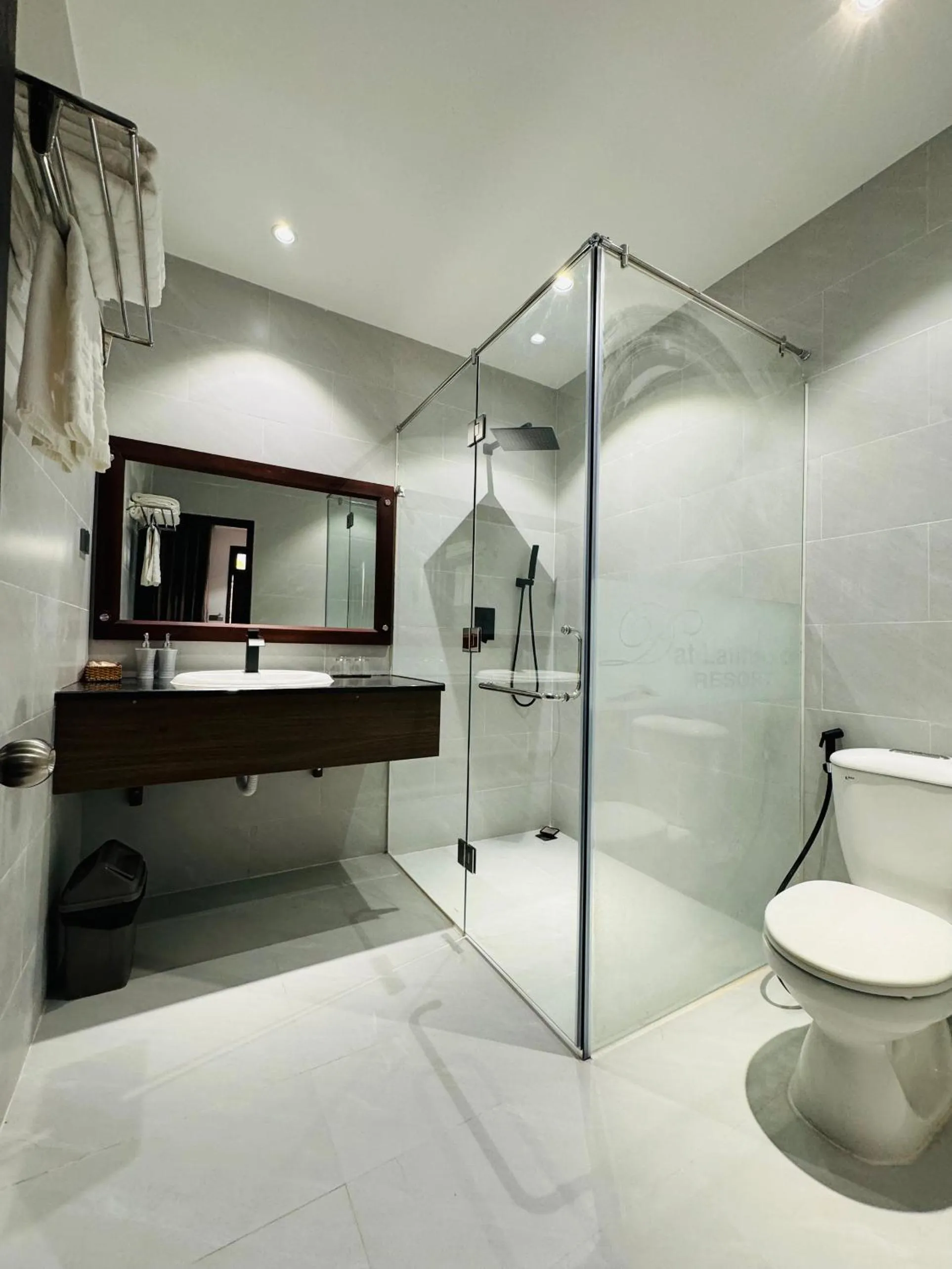 Dat Lanh Beach Resort