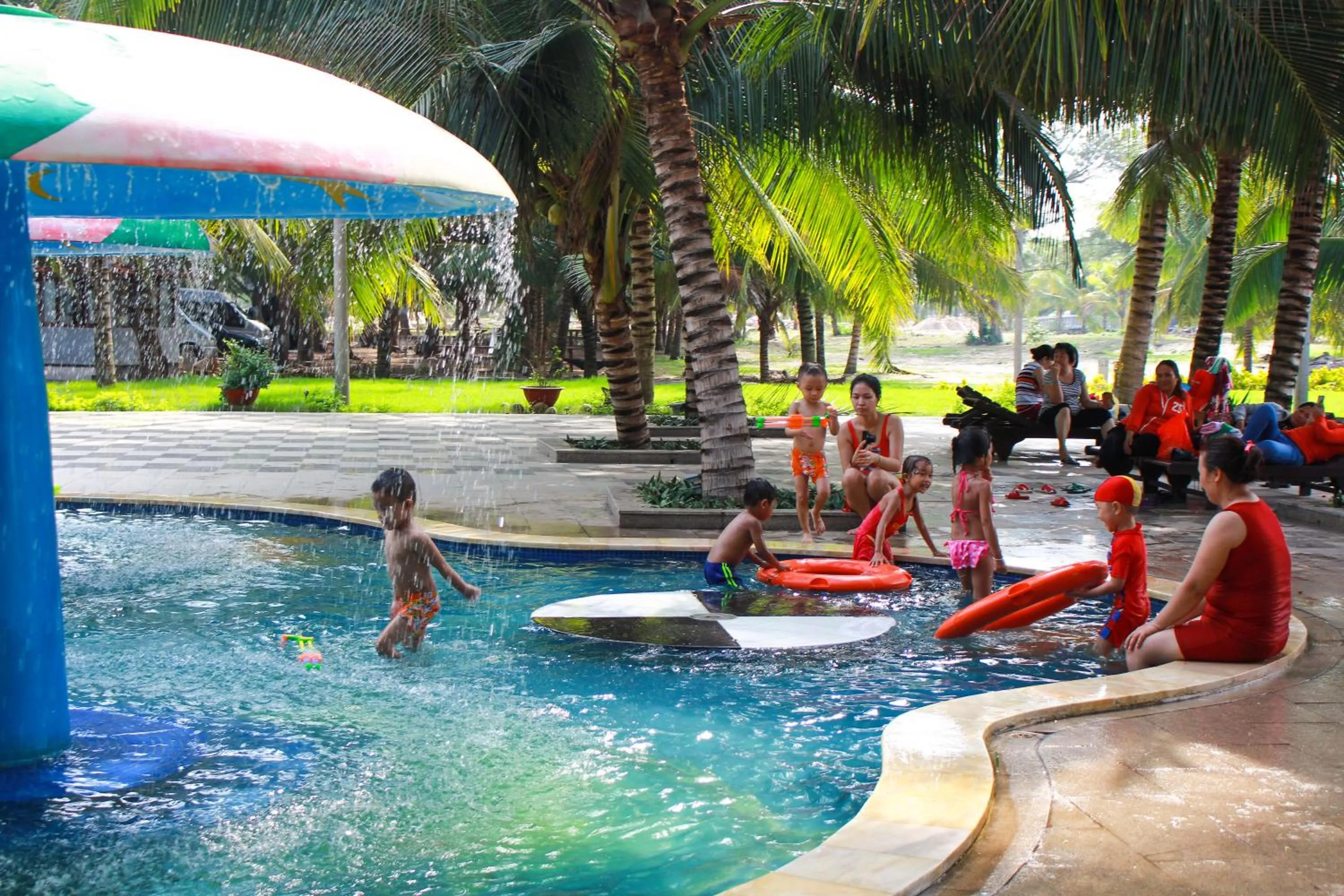 Swimming pool in Dat Lanh Beach Resort