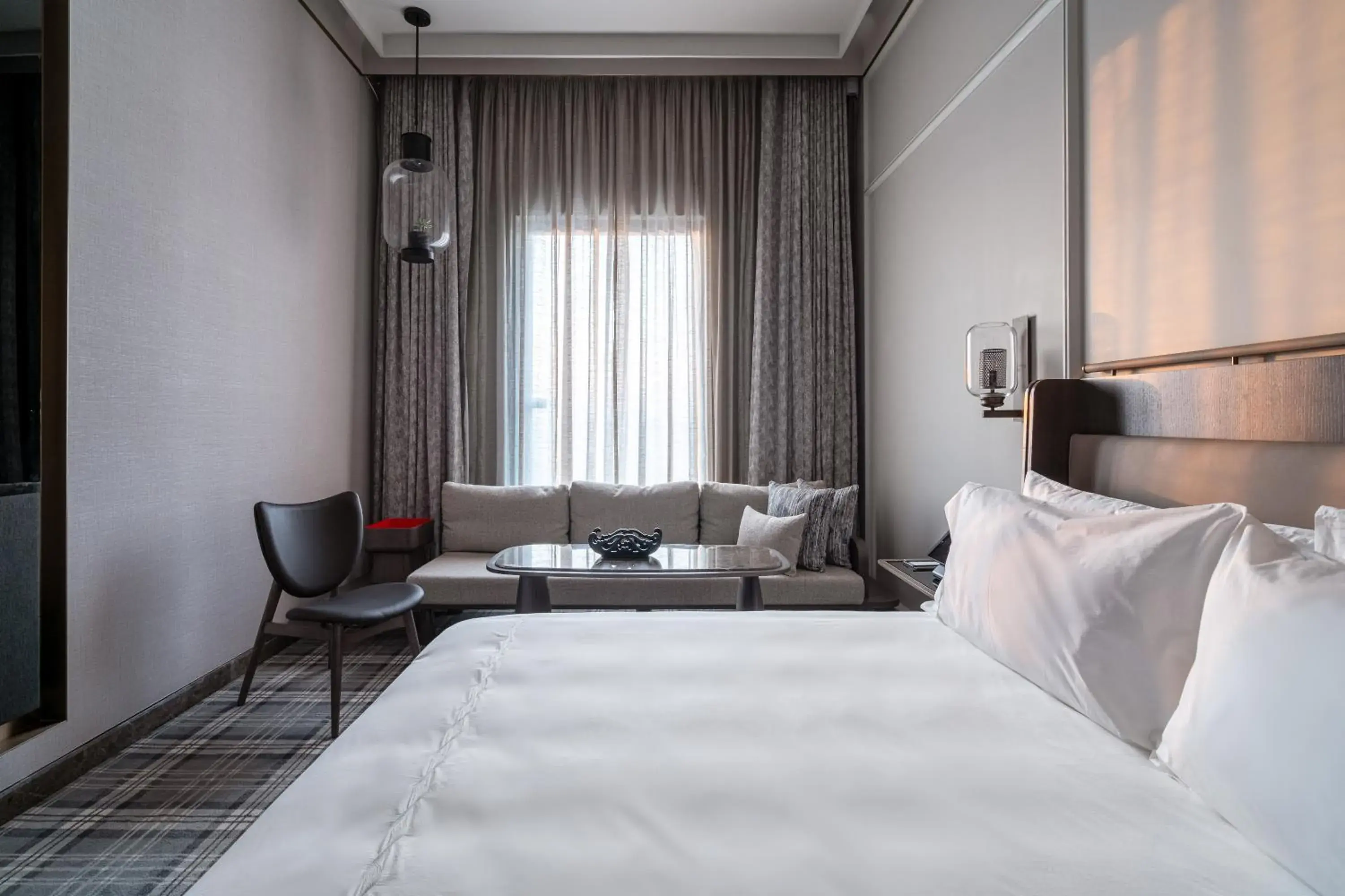 Club High Rise Room with Complementary - Lounge Access (High Tea & Happy Hours) and 4 pieces Laundry per Day in The Residency Towers Club High Rise Room with Complementary - Lounge Access (High Tea & Happy Hours) and 4 pieces Laundry per Day in The Residency Towers