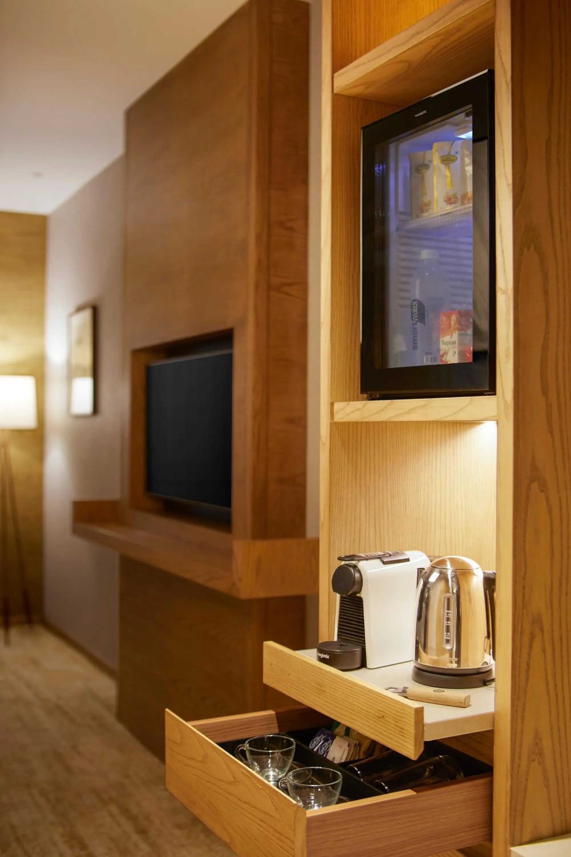 Coffee/tea facilities in The Residency Towers