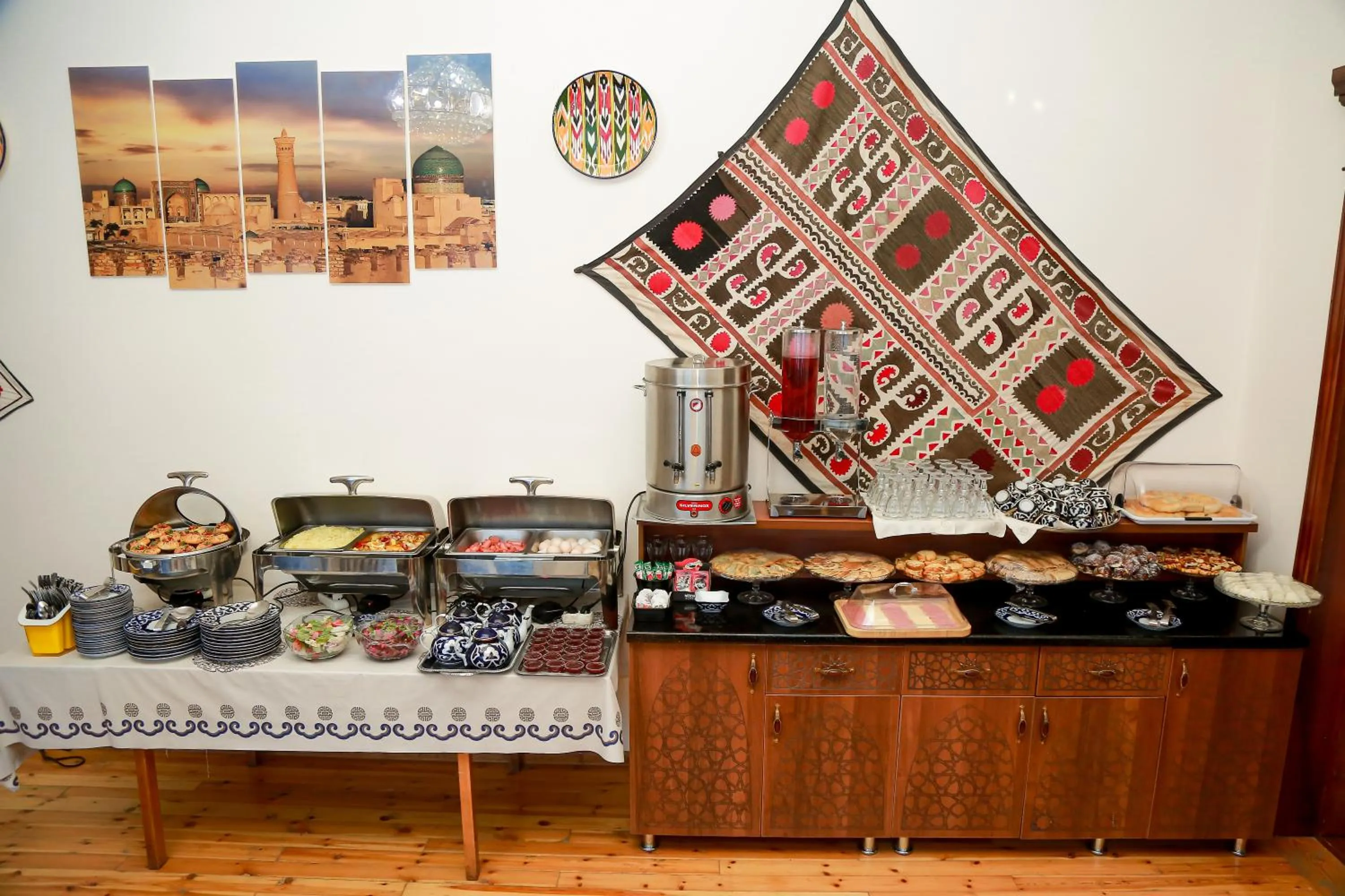 Food and drinks in Hotel RAYHON BOUTIQUE