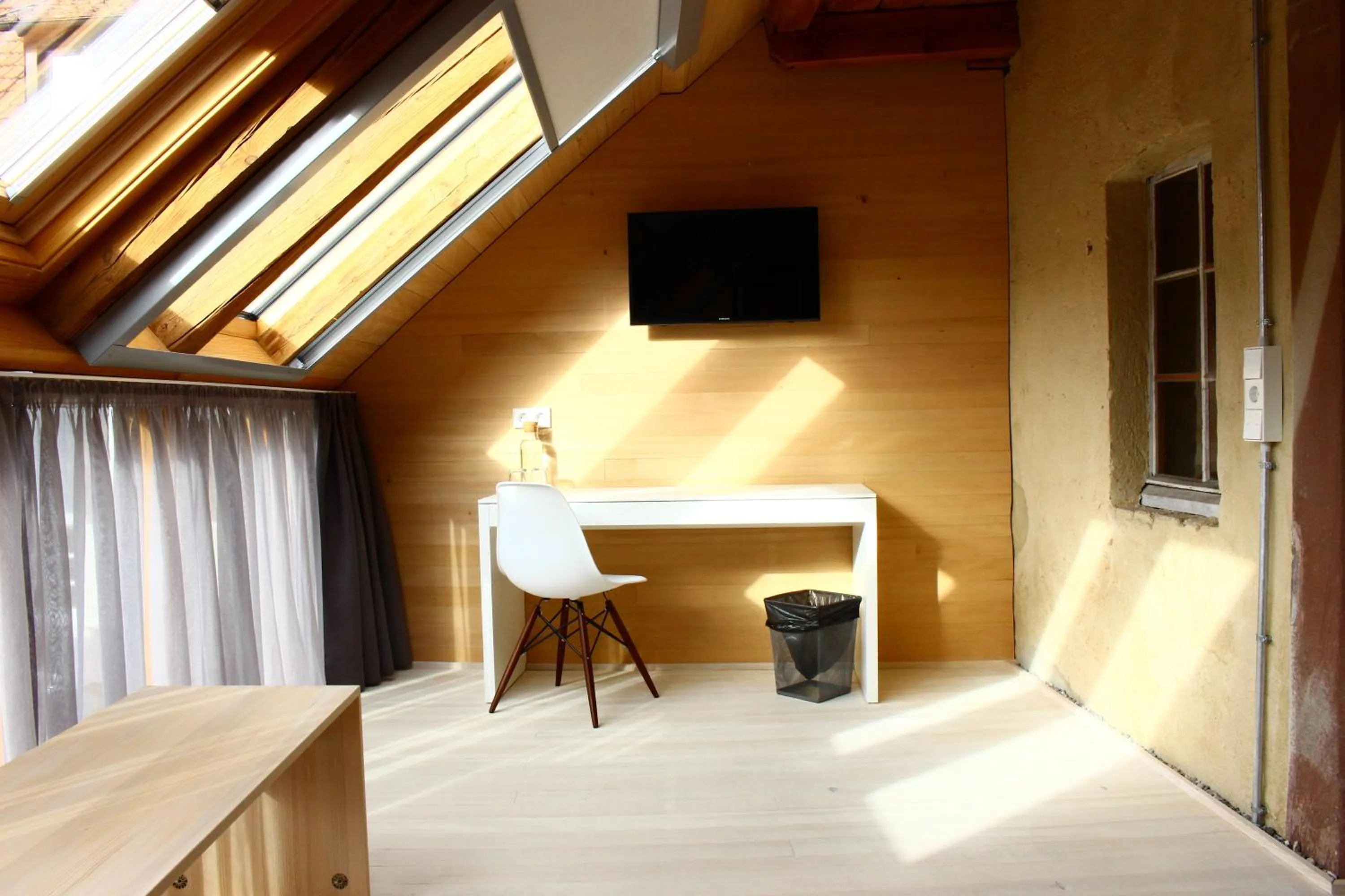 Photo of the whole room in DIE KRONE - Hotel Garni