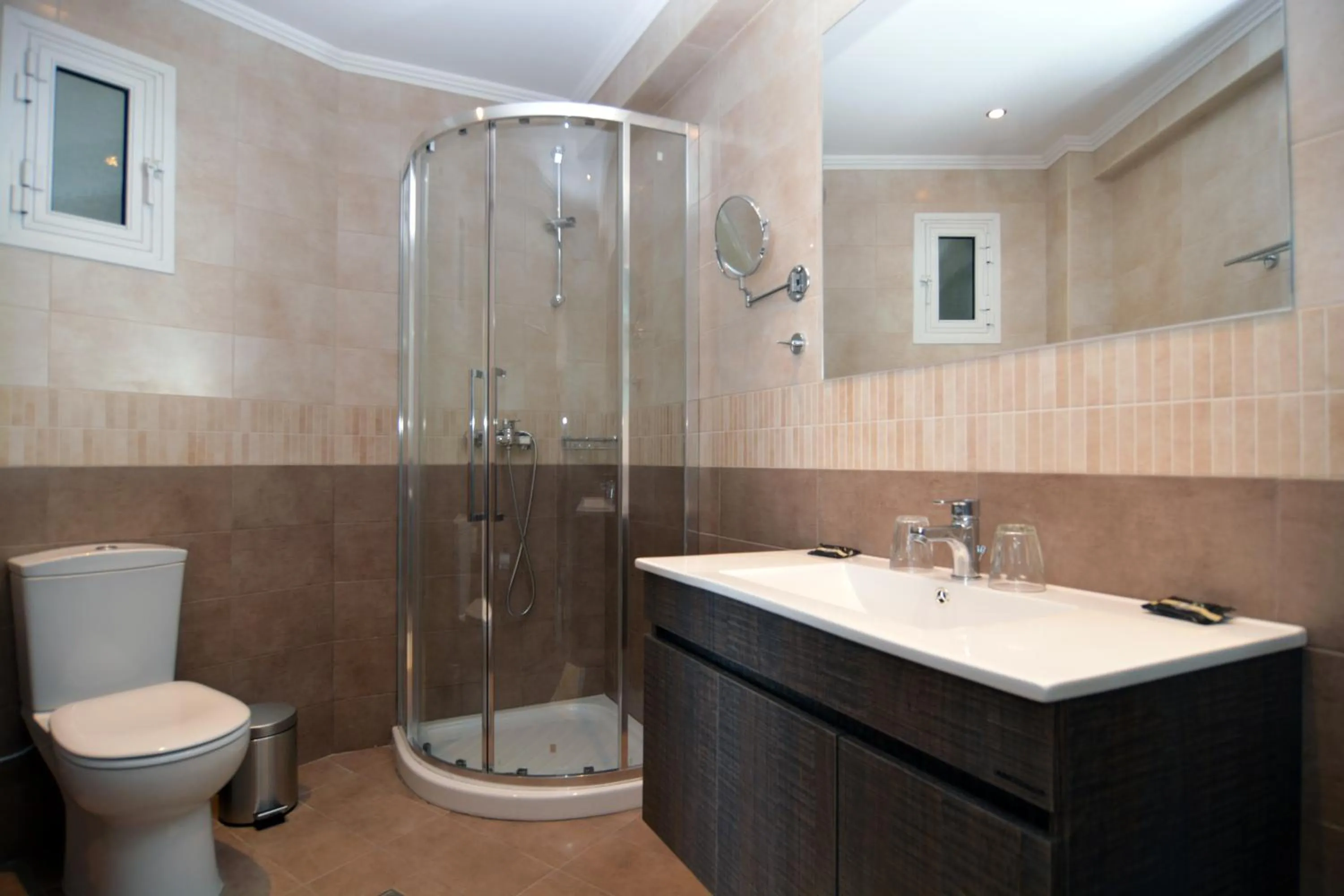 Bathroom in Canvas by Mitsis Belvedere