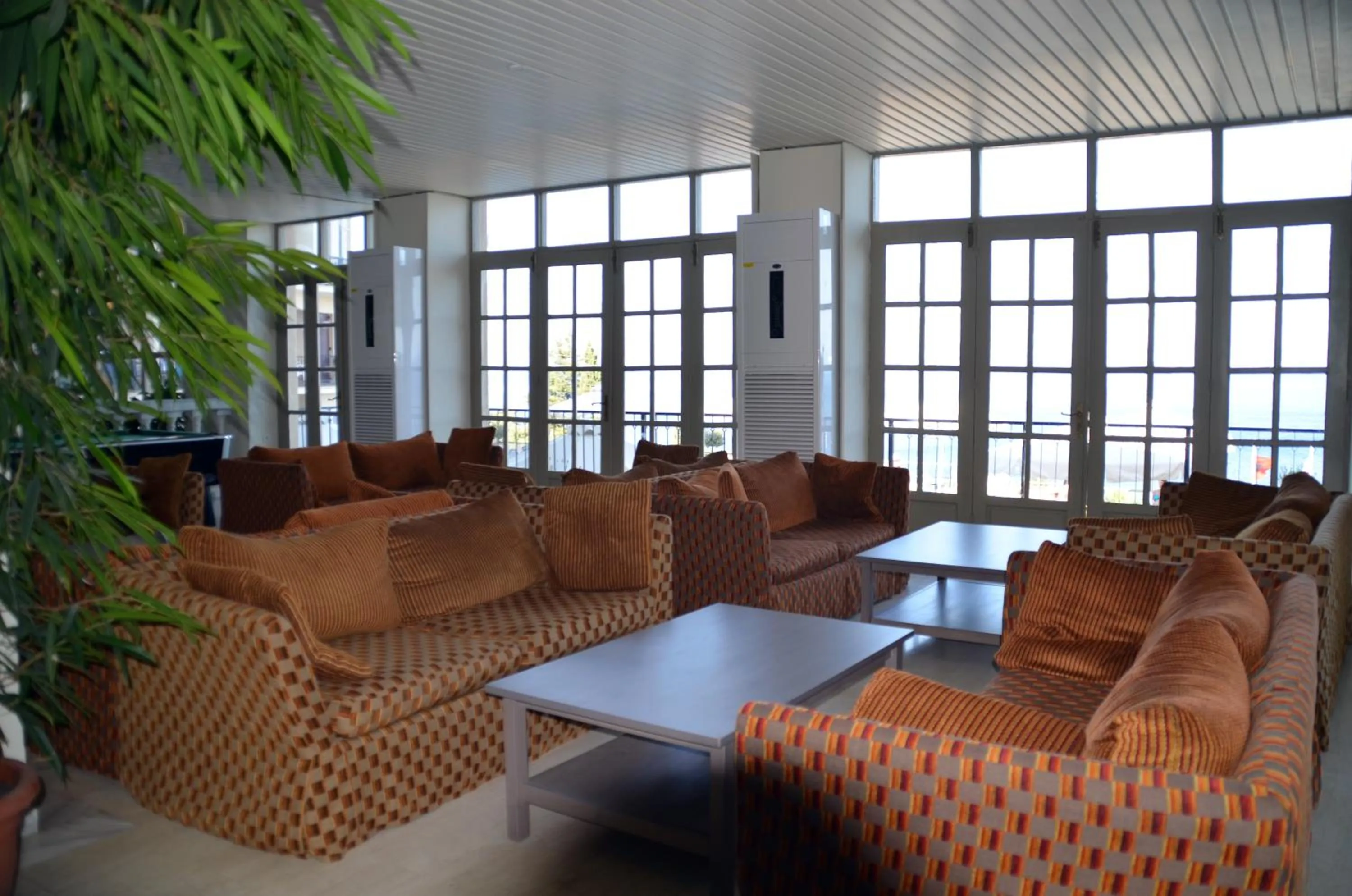 Lounge or bar in Canvas by Mitsis Belvedere