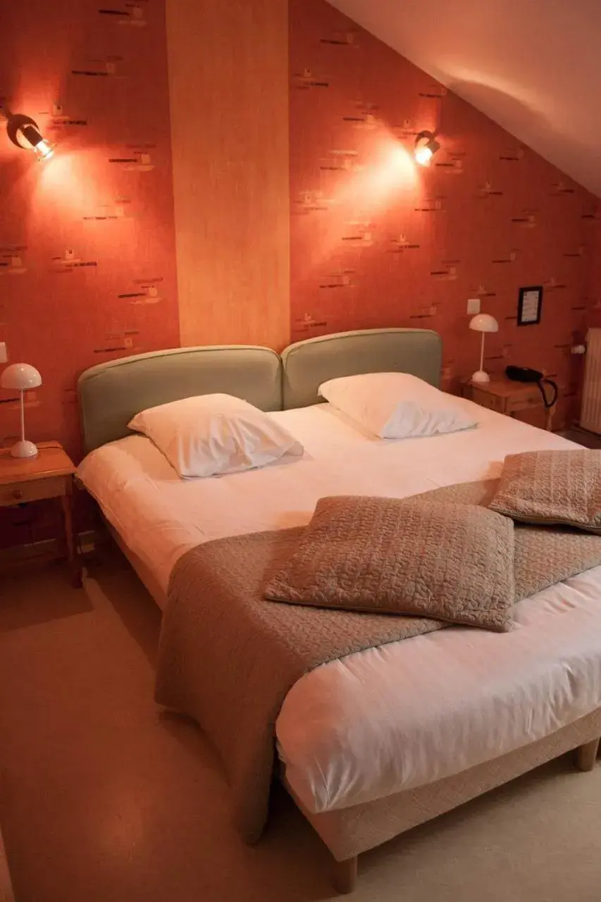 Superior Triple Room in Auberge de la Fontaine Superior Triple Room in Auberge de la Fontaine